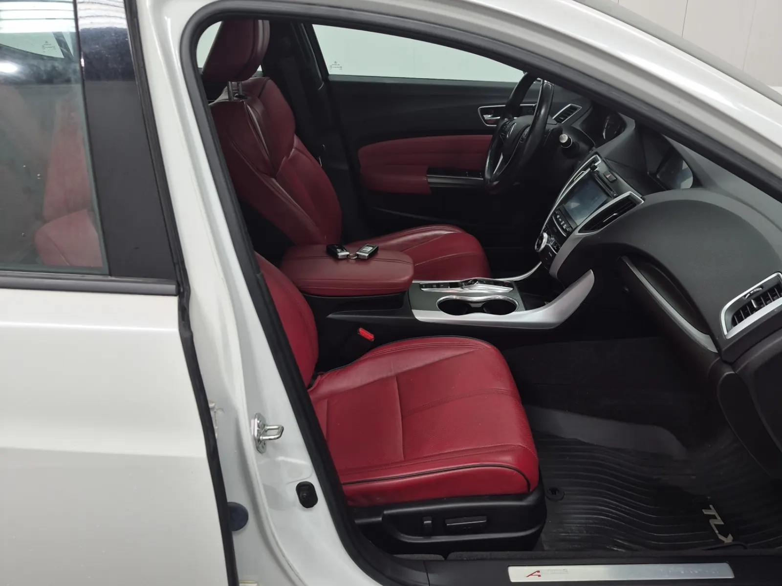Right Side Interior Photo