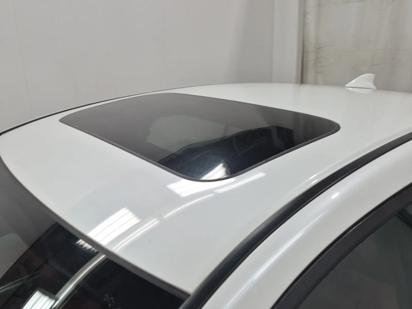 Exterior Roof Photo