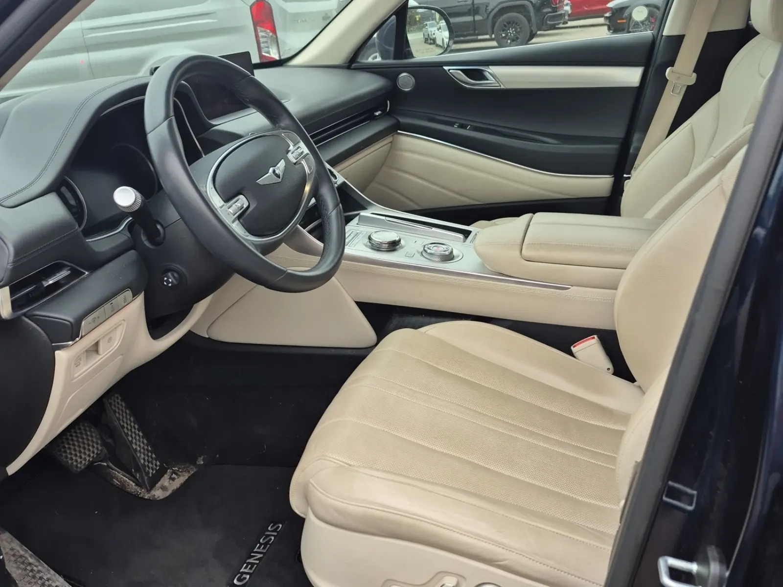 Front Interior Photo