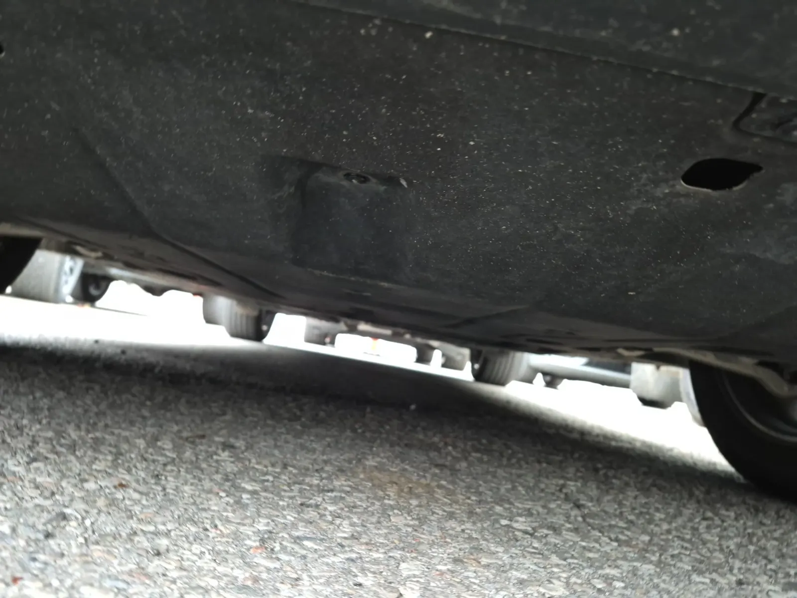 Undercarriage - Front Photo