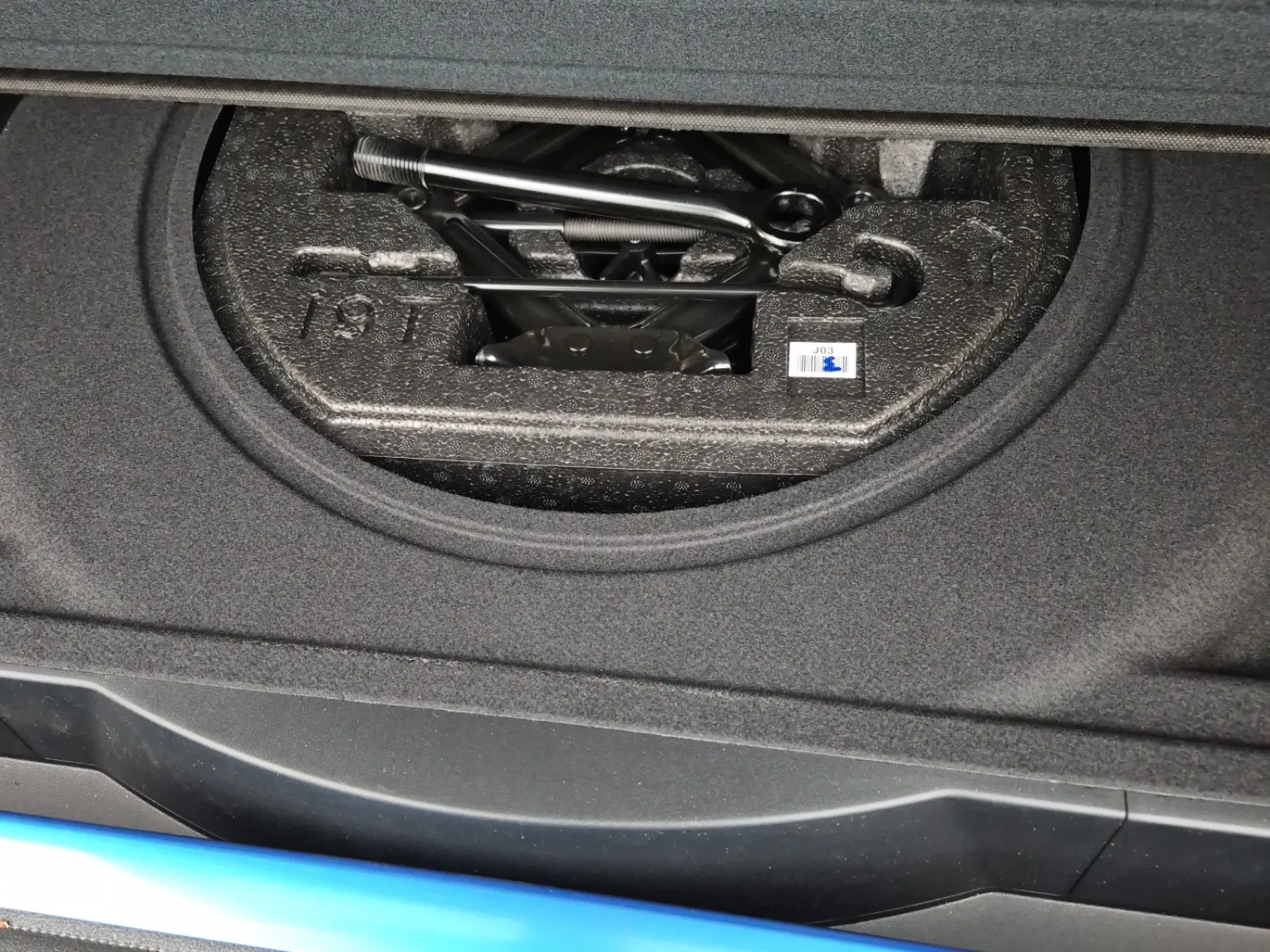 Spare Tire & Wheel Photo