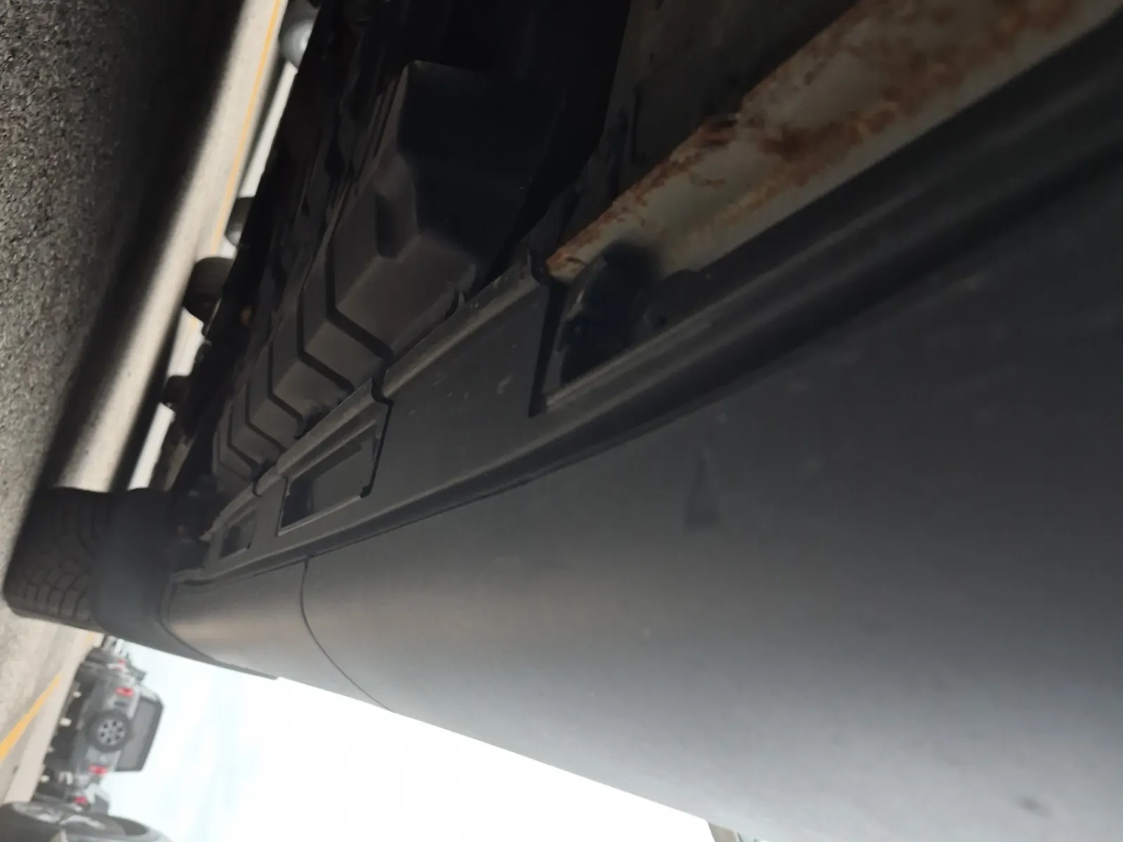 Undercarriage - Passenger Photo