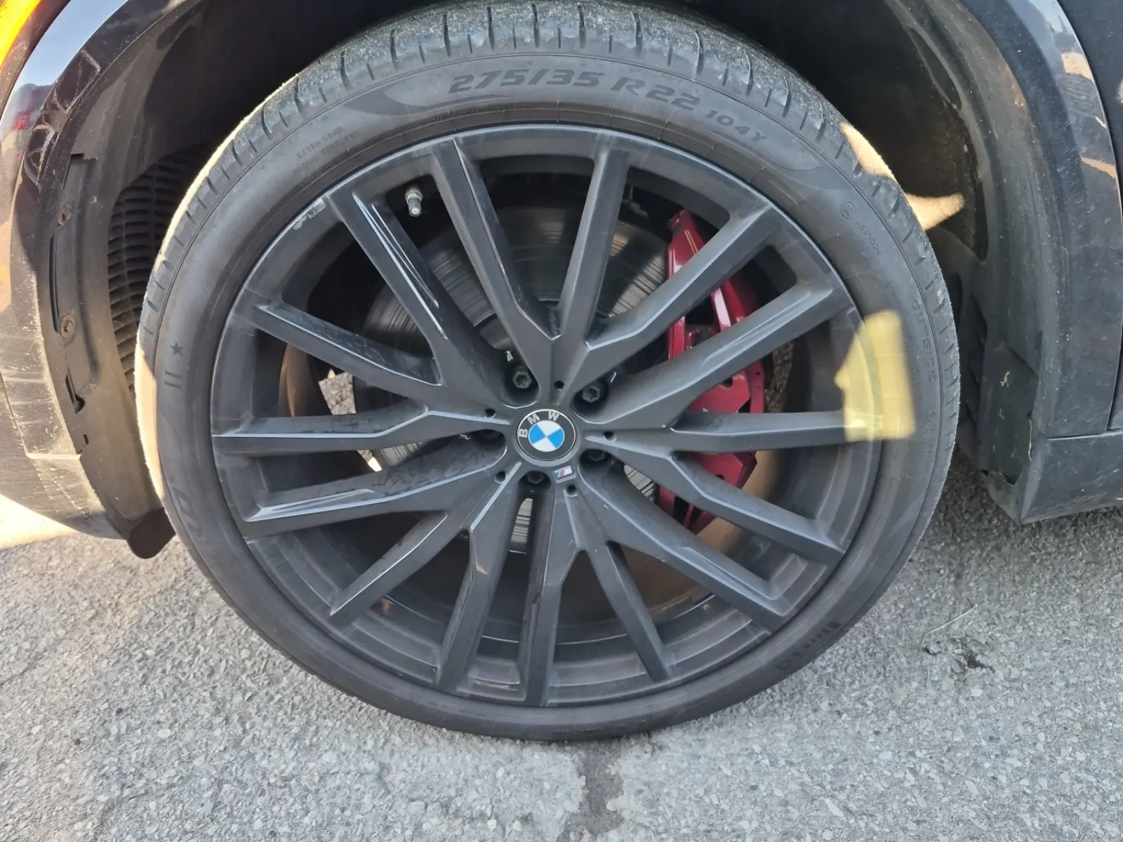 Front driver wheel/tire photo