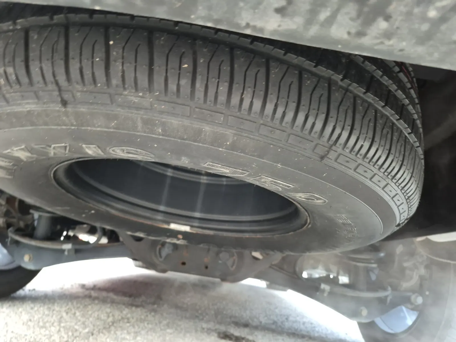 Spare Tire & Wheel Photo
