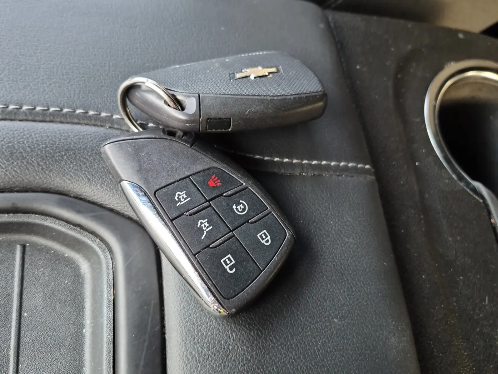 Keys/Fobs/Manual Photo