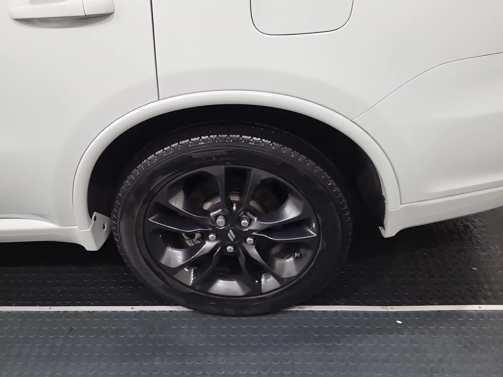 Left Rear Wheel/Tire Photo