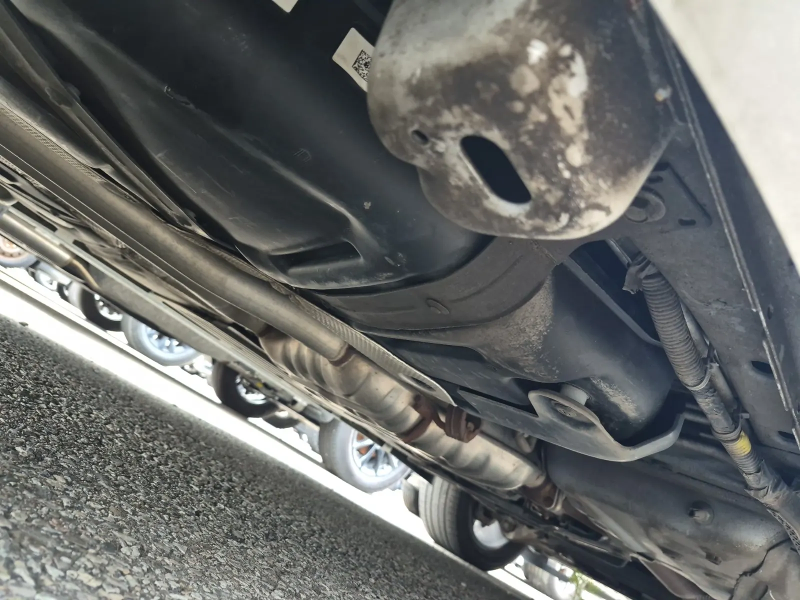 Undercarriage - Passenger Photo