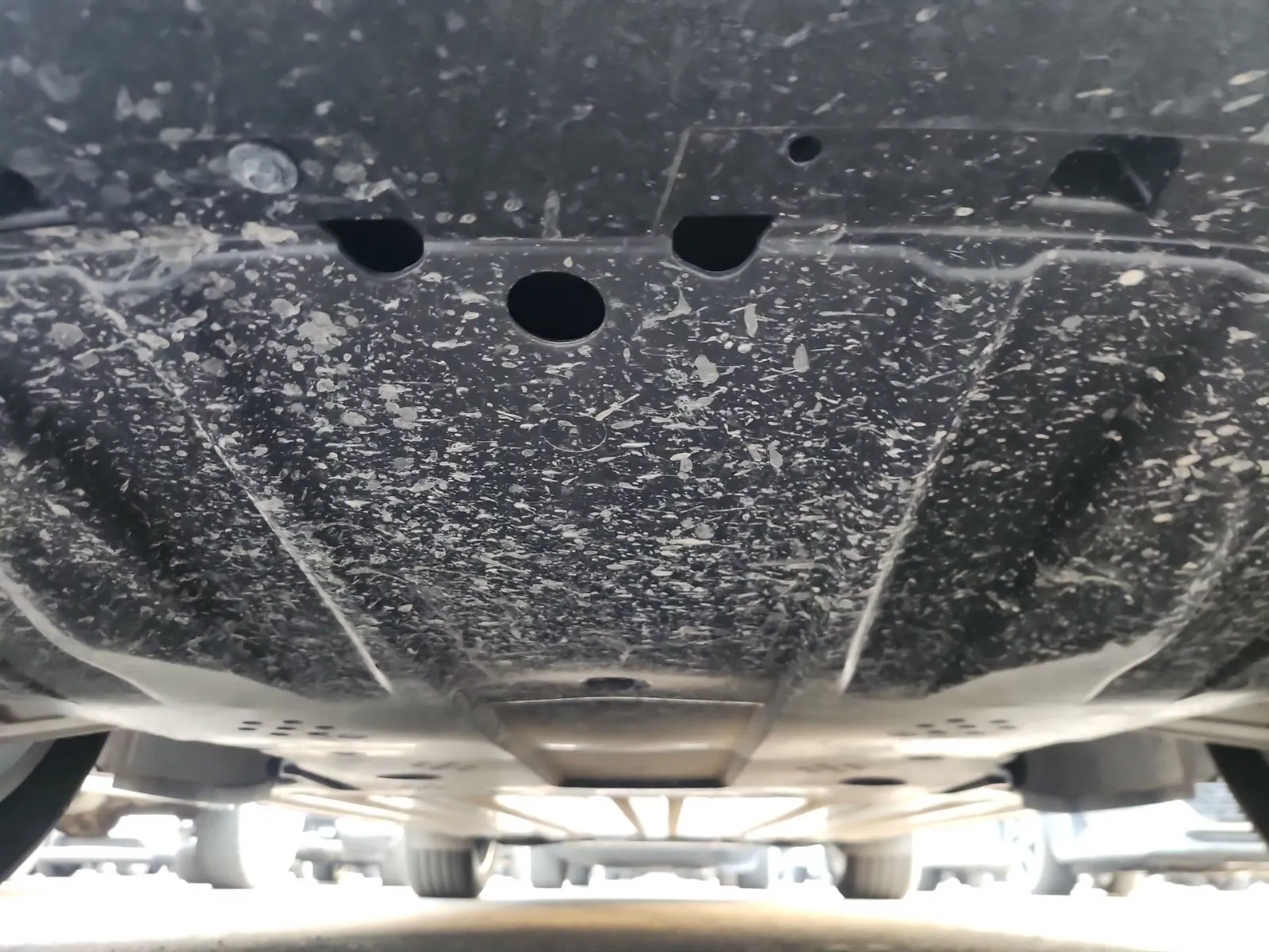 Undercarriage - Front Photo