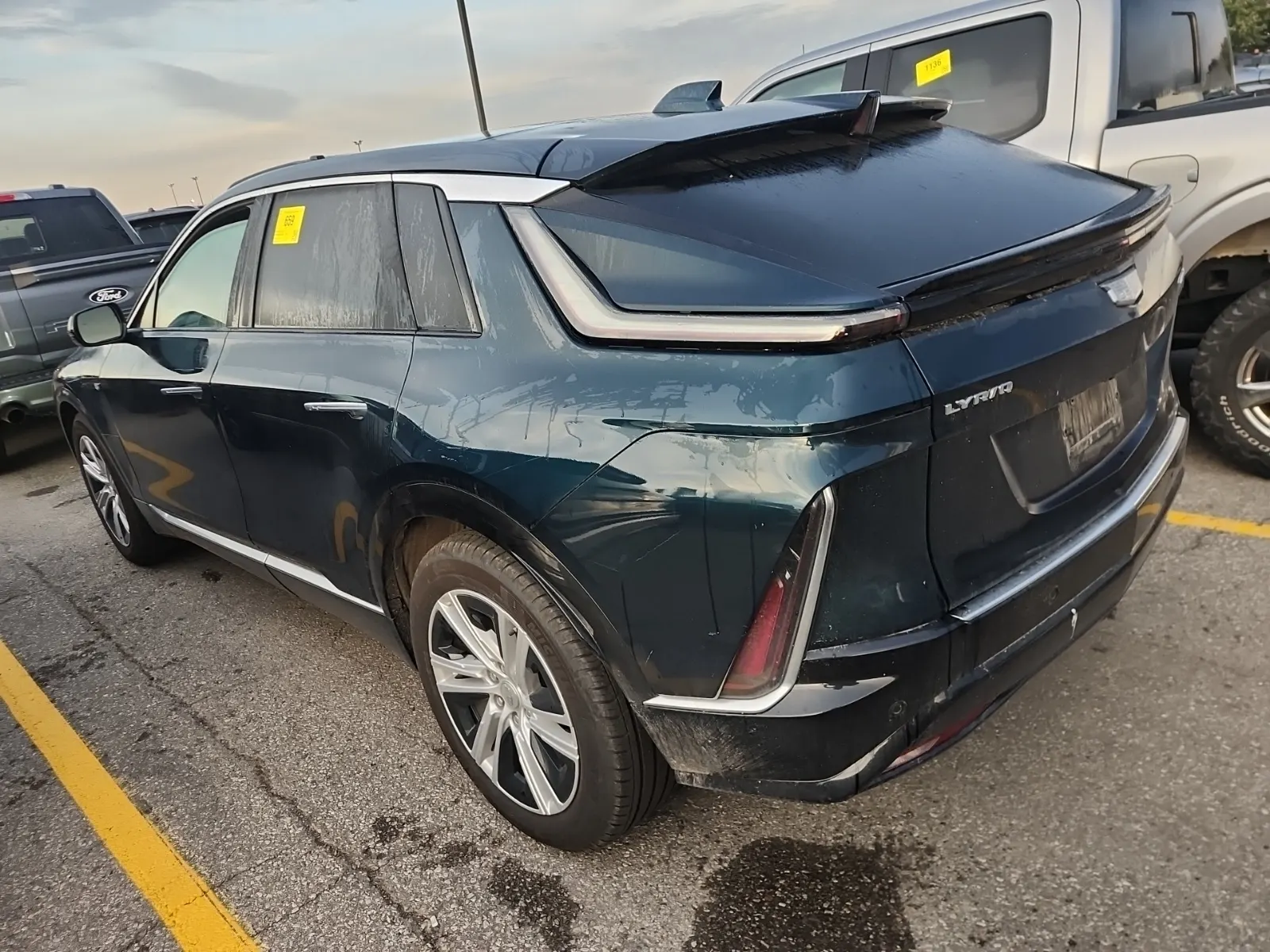 Driver Rear 3/4 Photo
