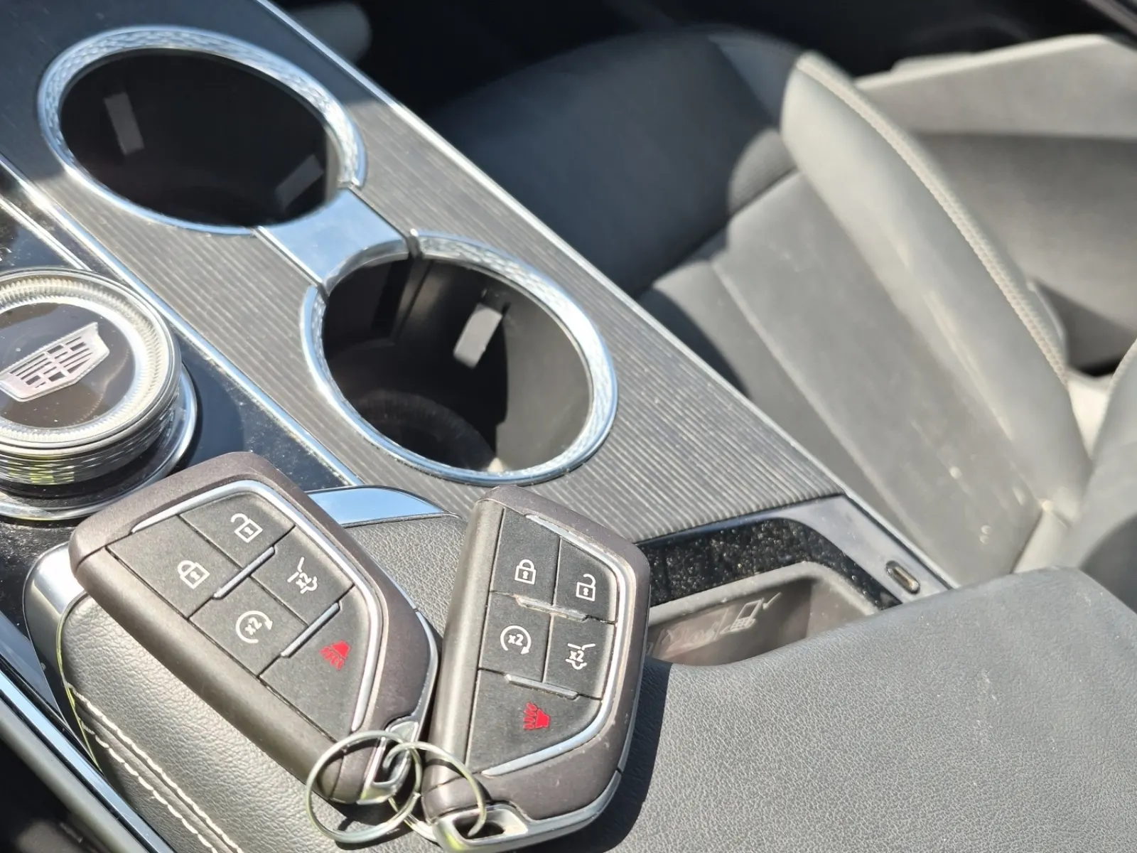 Keys/Fobs/Manual Photo