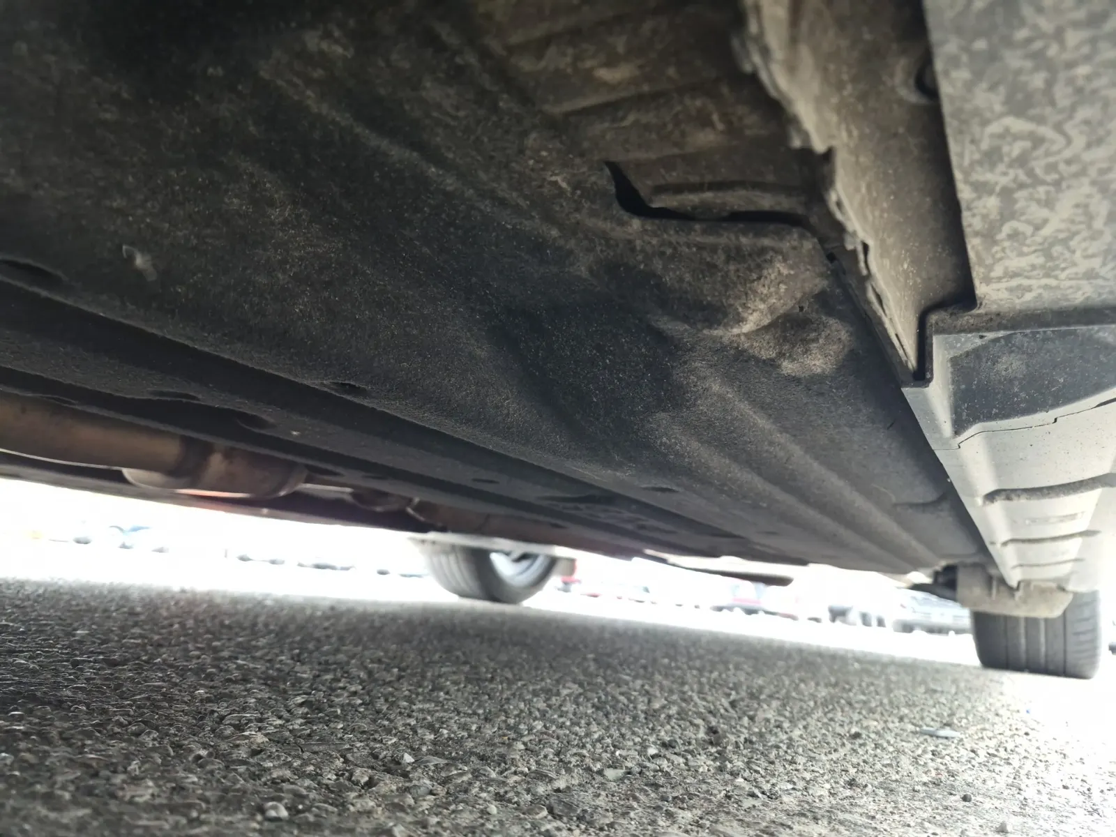 Undercarriage - Driver Photo