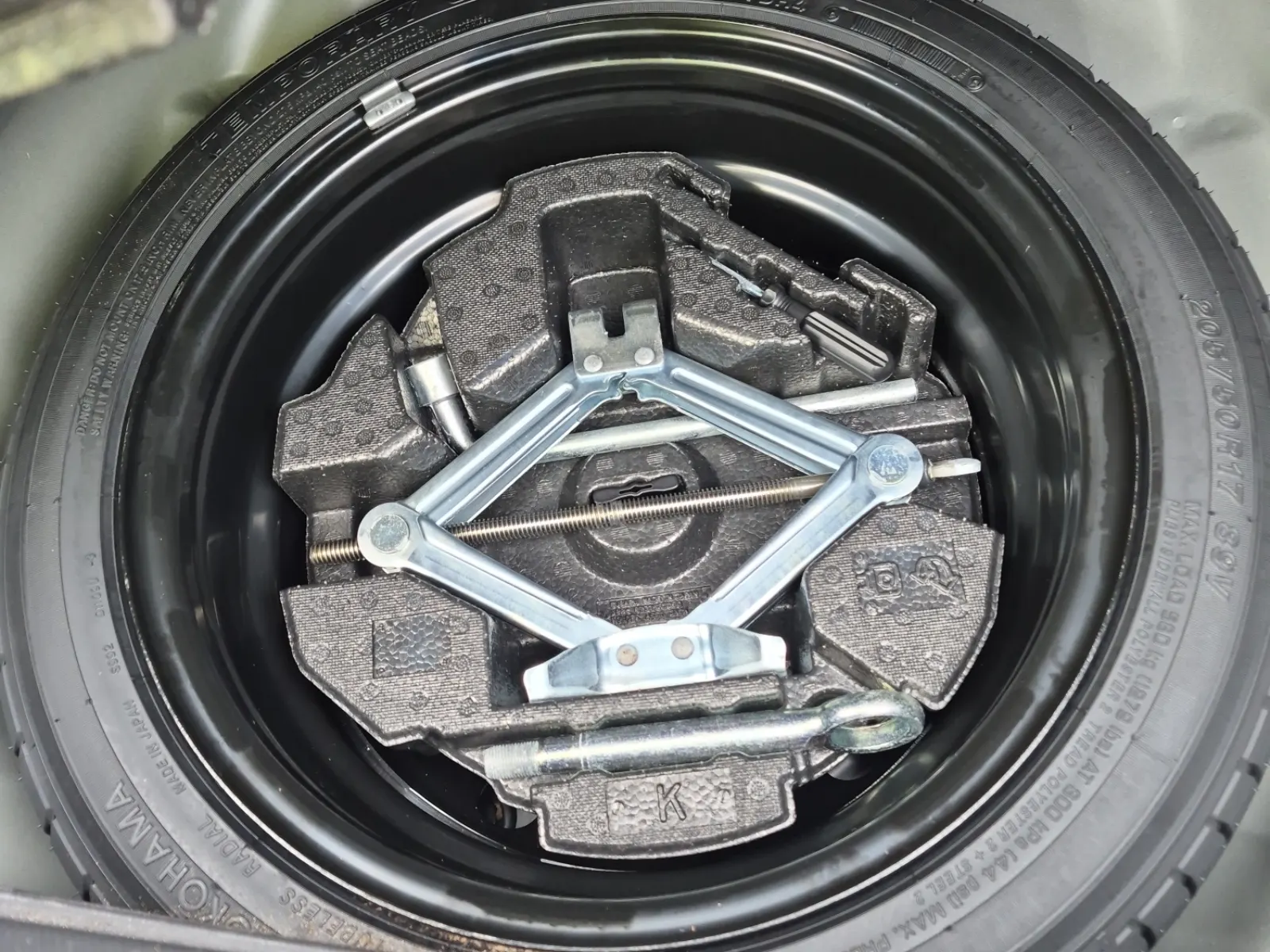 Spare Tire & Wheel Photo