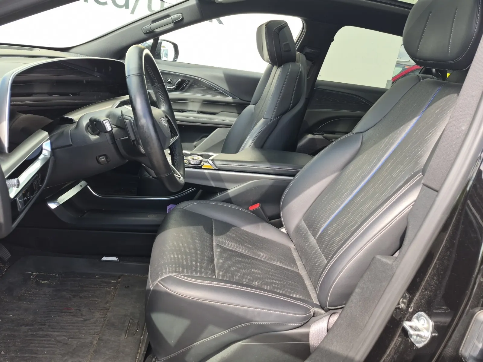 Front Interior Photo