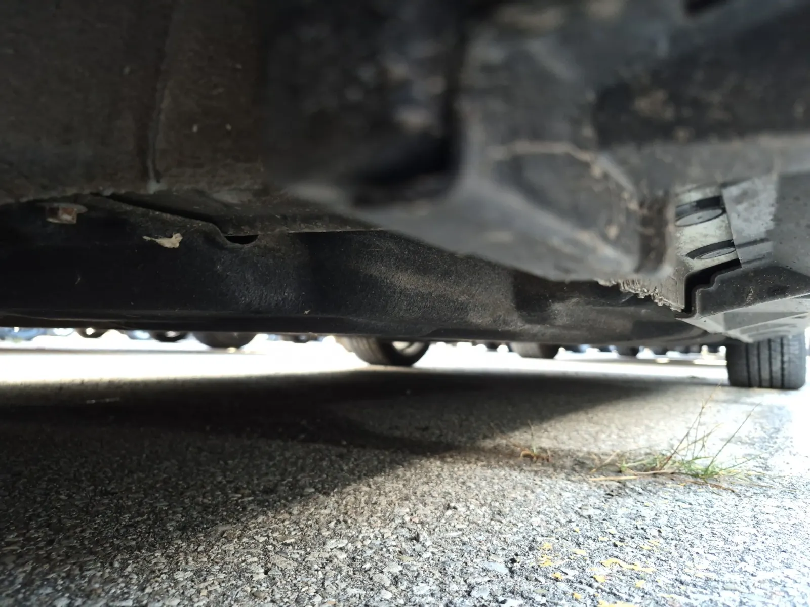 Undercarriage - Driver Photo