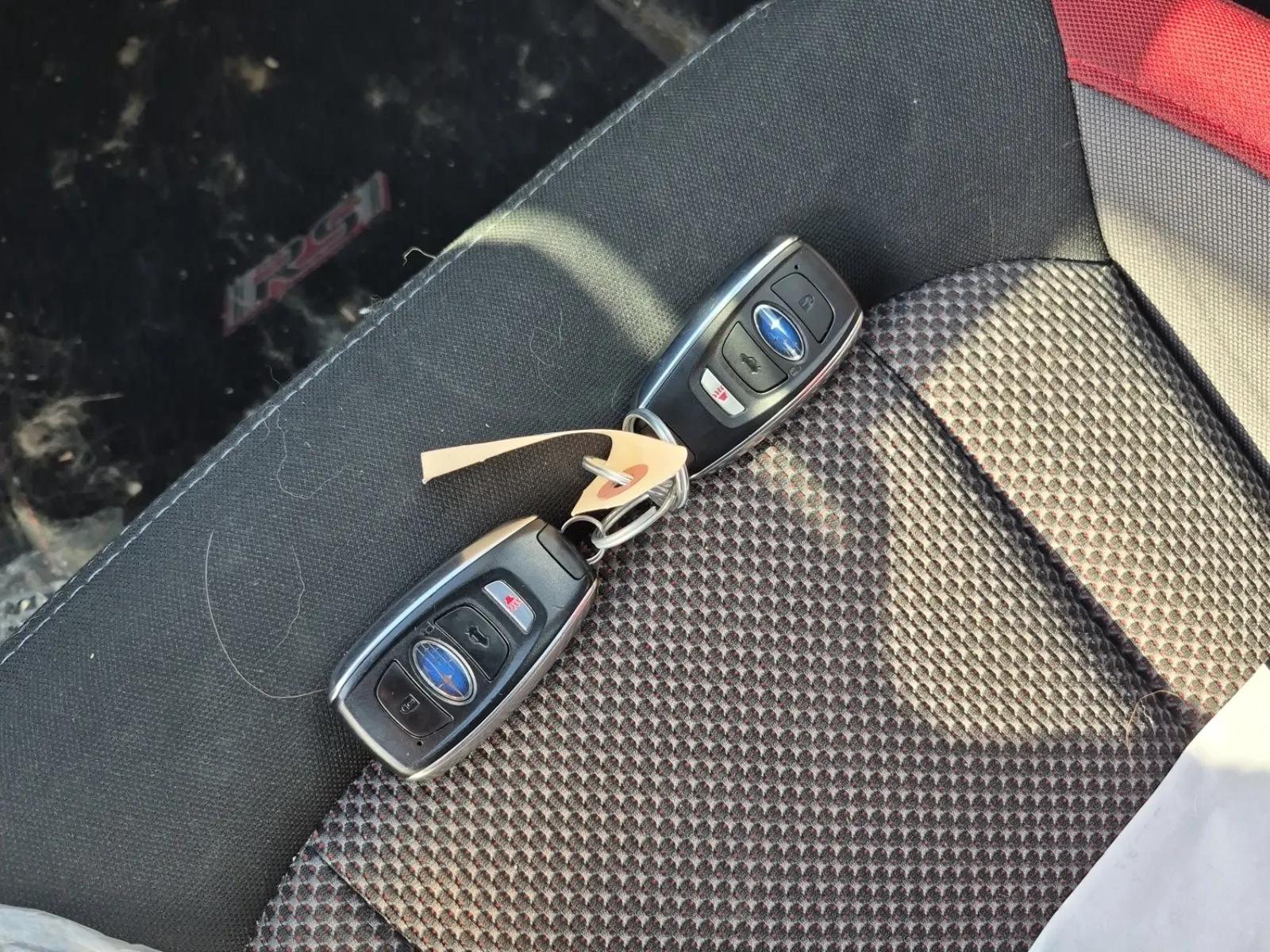 Keys/Fobs/Manual Photo