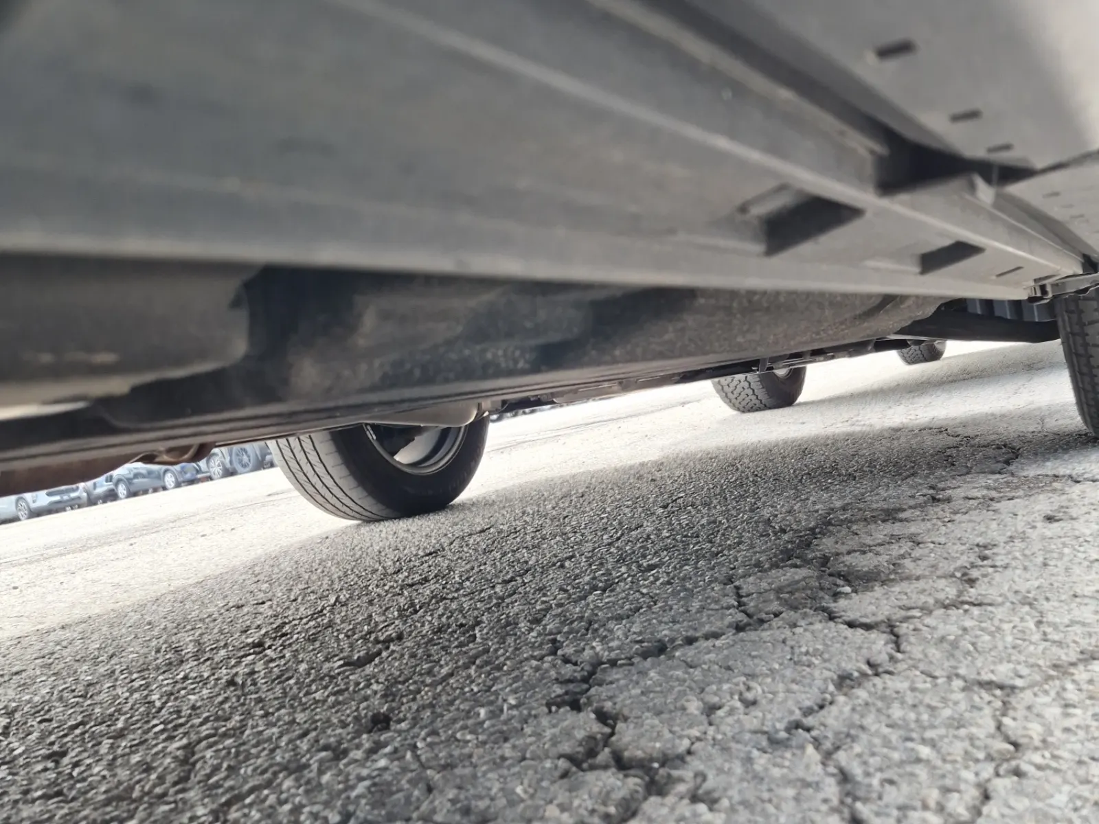 Undercarriage - Passenger Photo