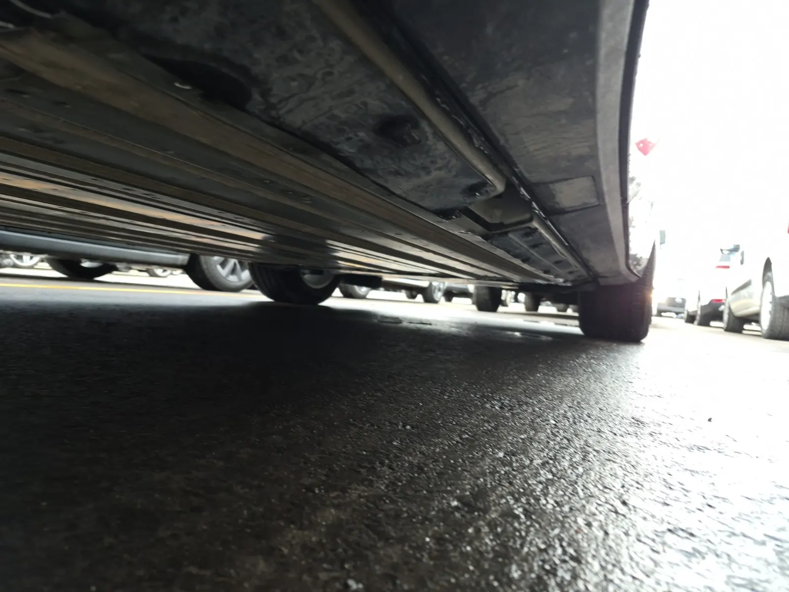 Undercarriage - Passenger Photo