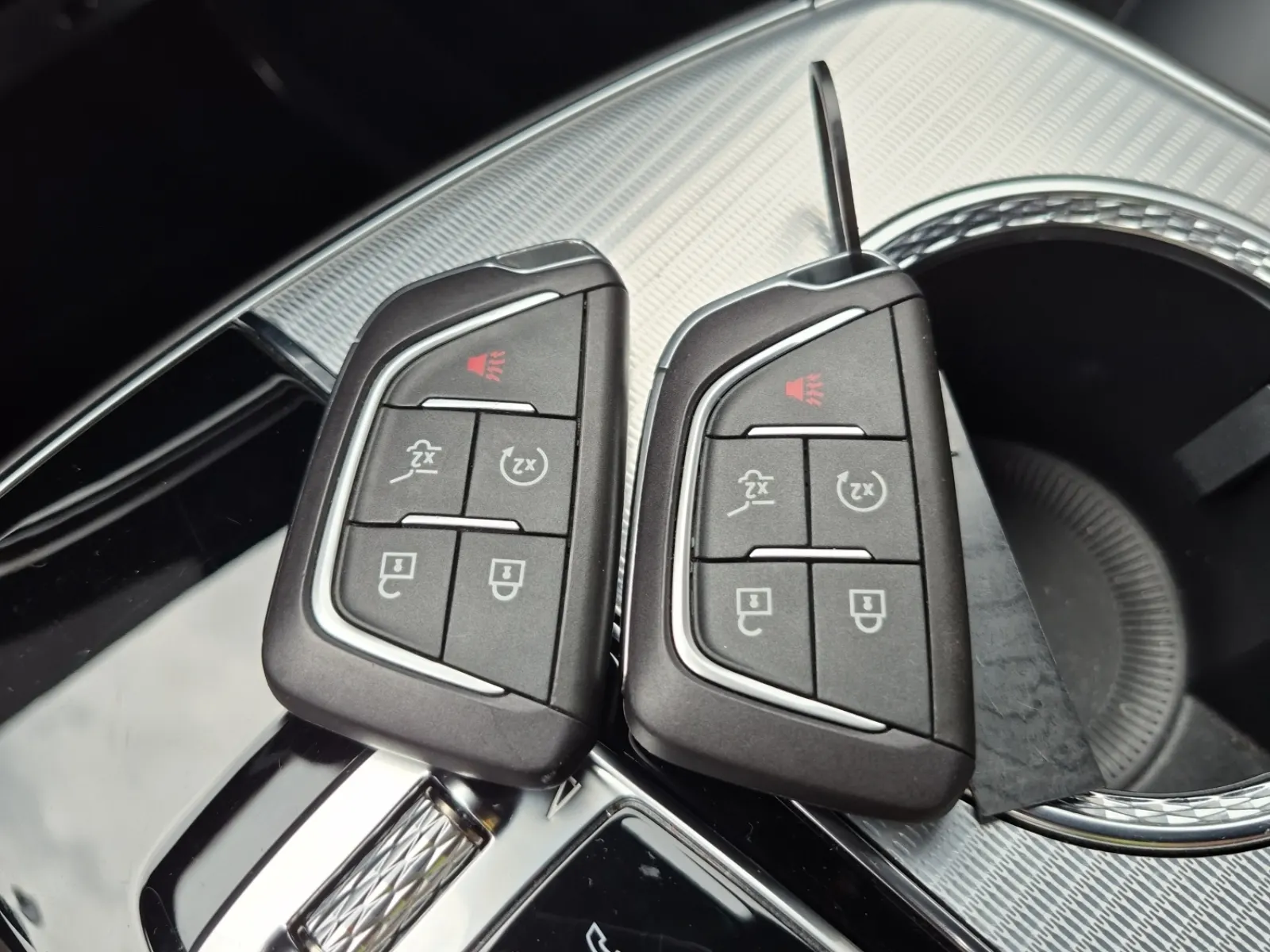 Keys/Fobs/Manual Photo