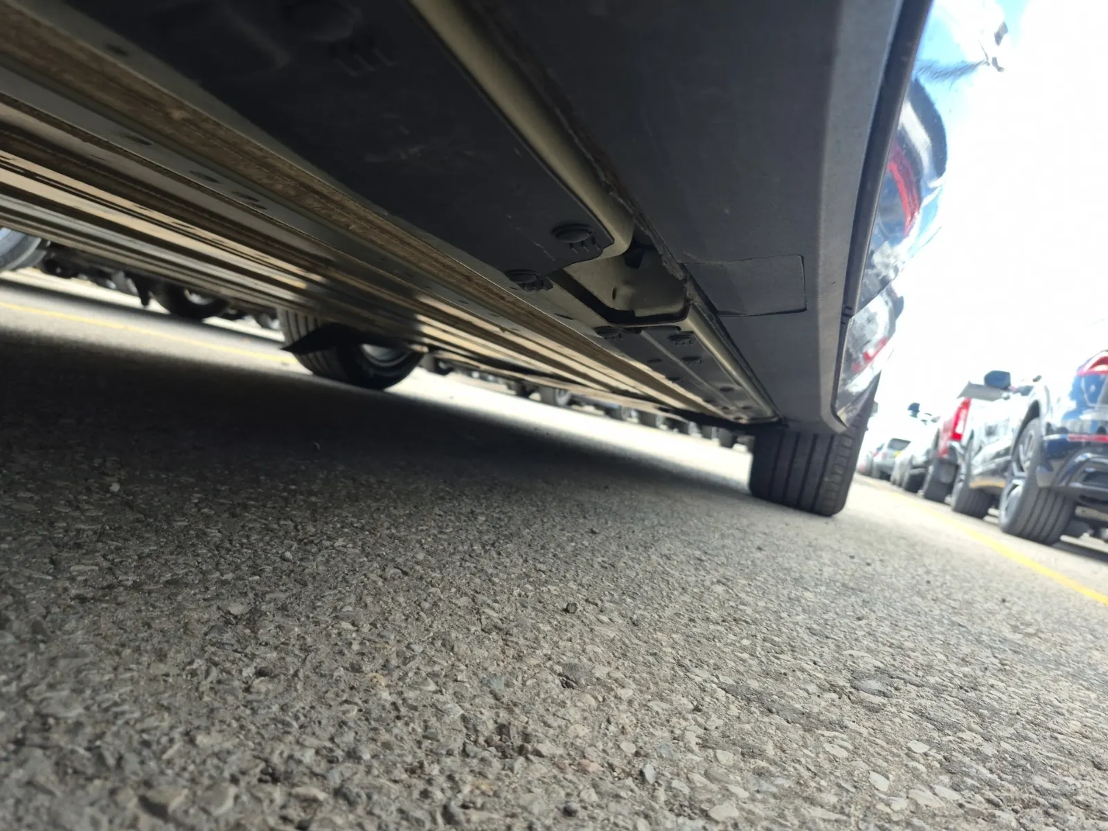 Undercarriage - Passenger Photo