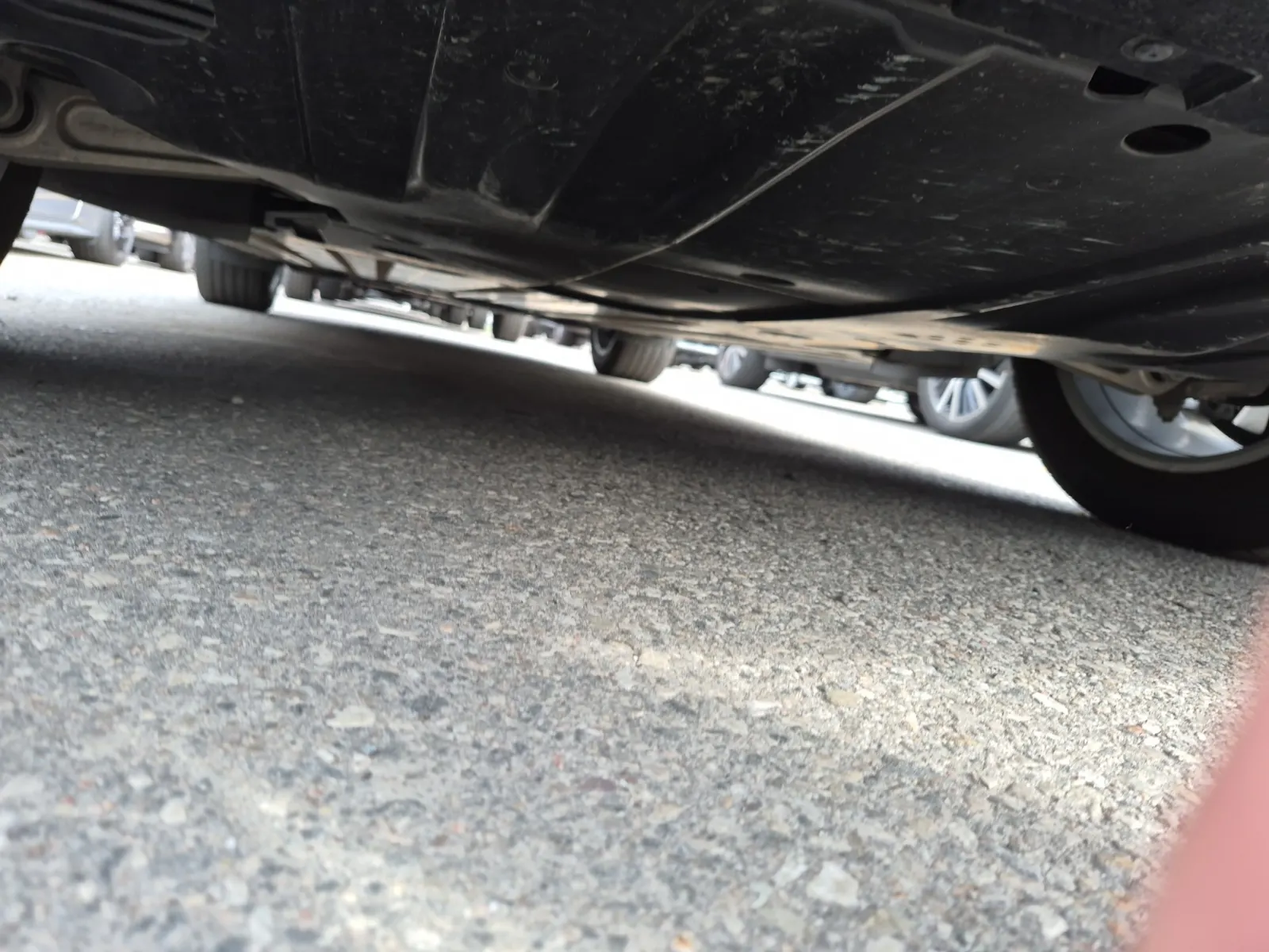 Undercarriage - Front Photo