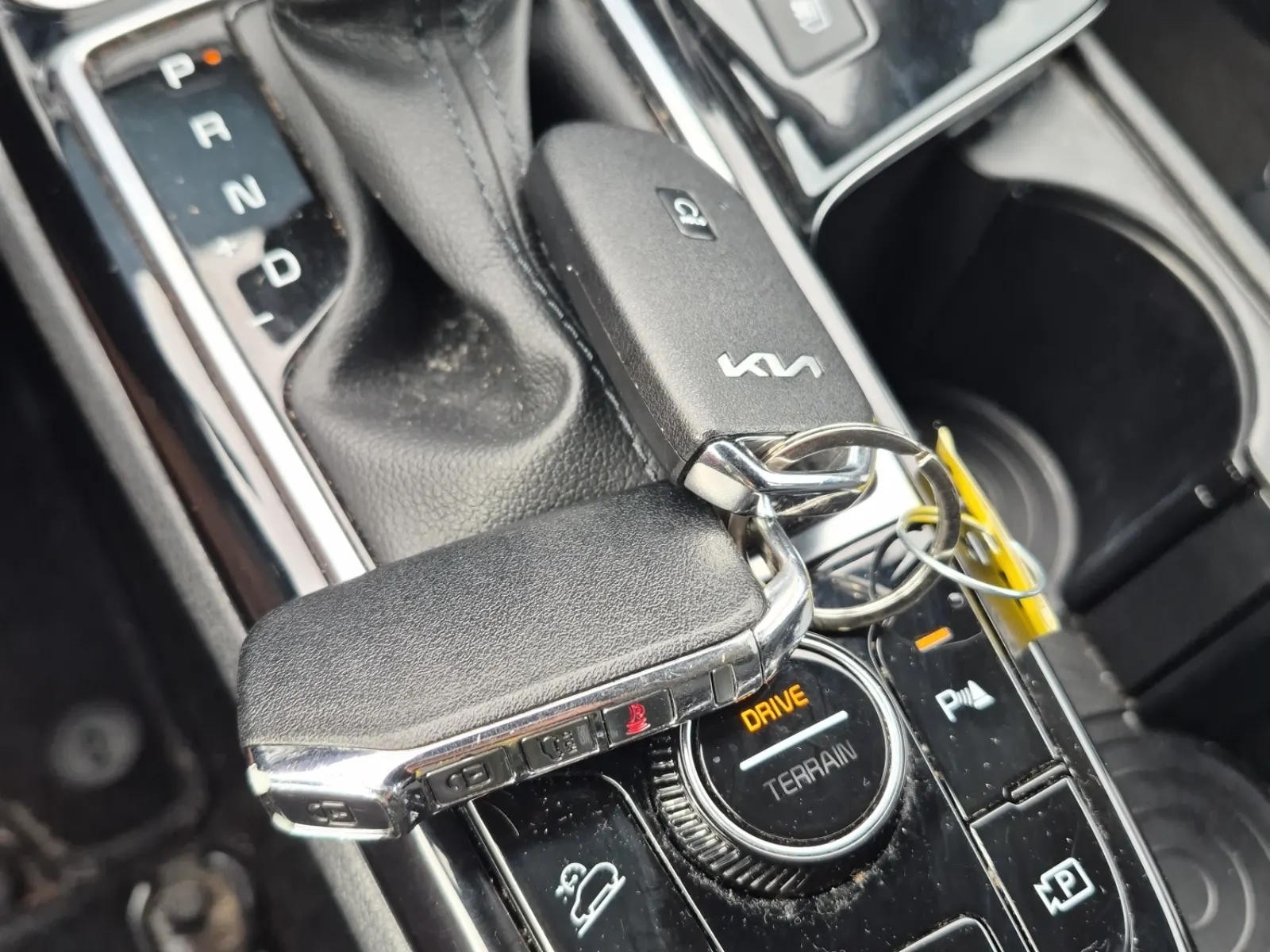 Keys/Fobs/Manual Photo
