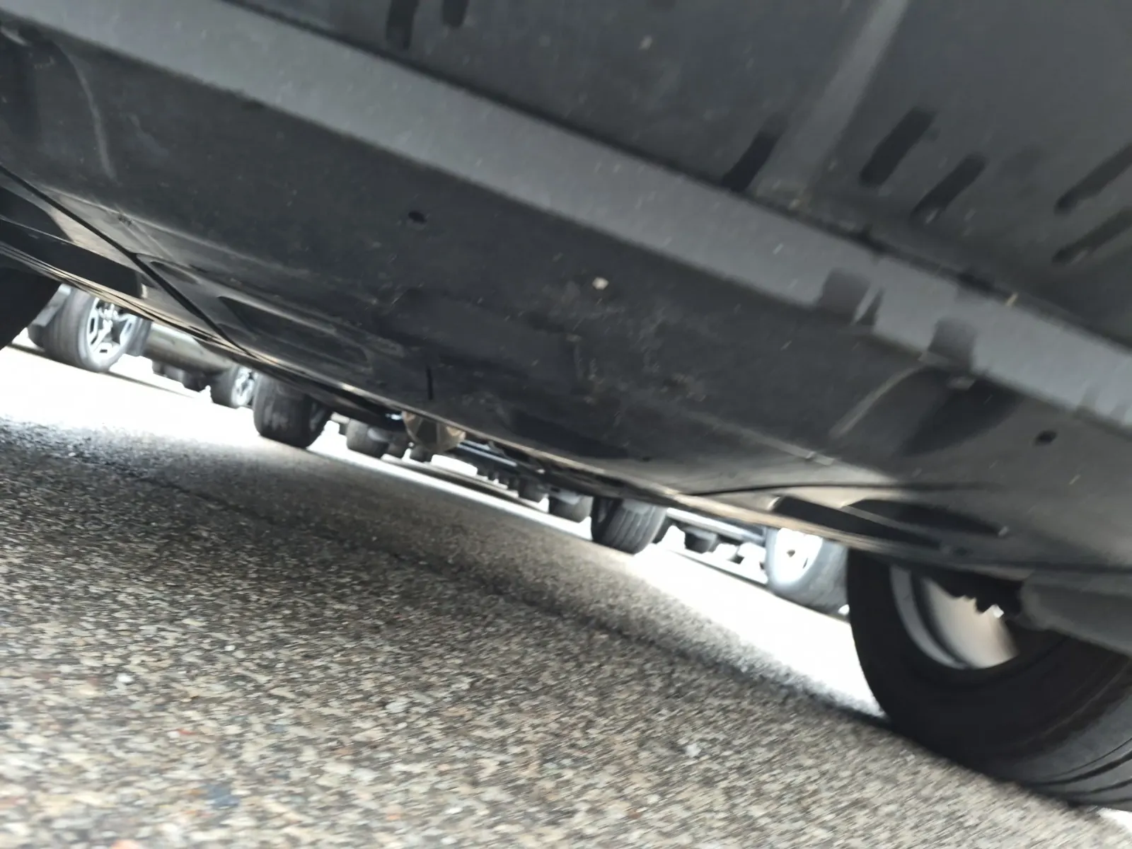 Undercarriage - Front Photo