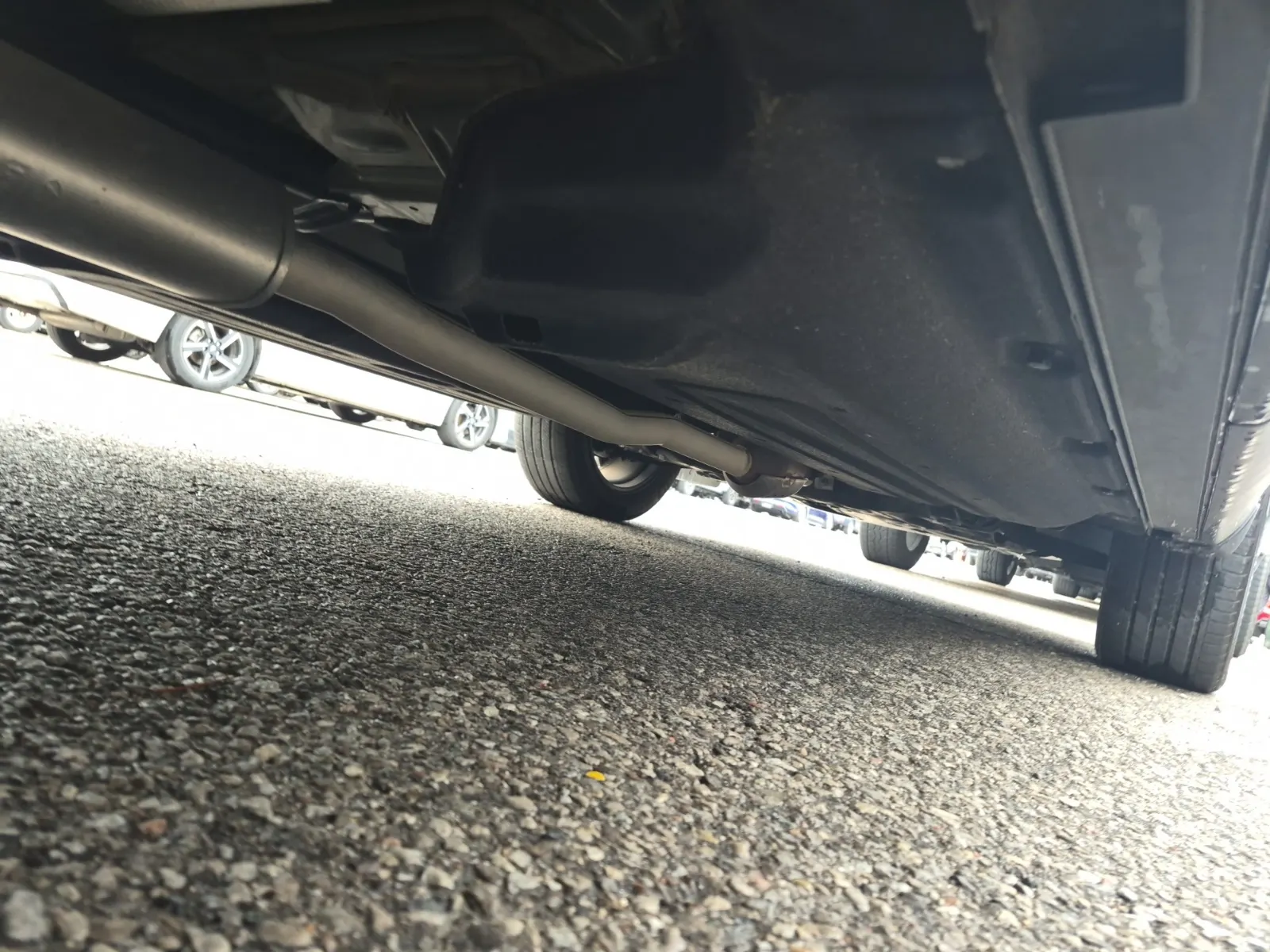 Undercarriage - Passenger Photo