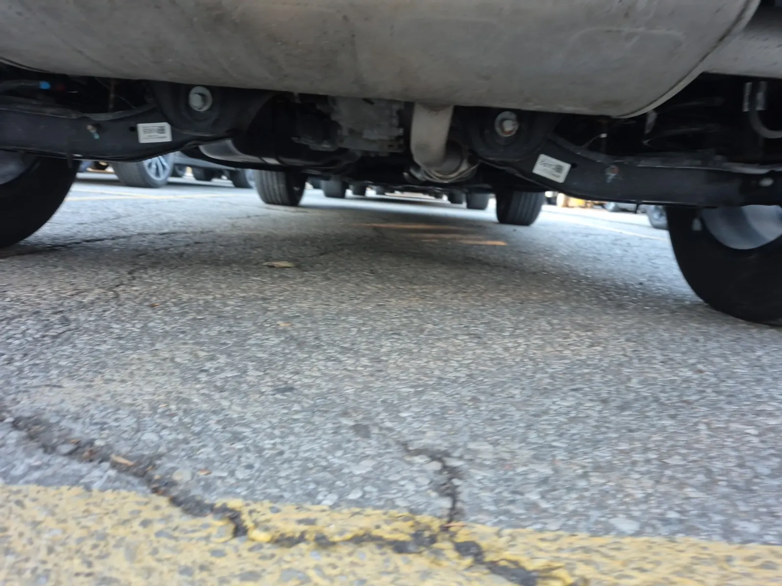 Undercarriage - Rear Photo