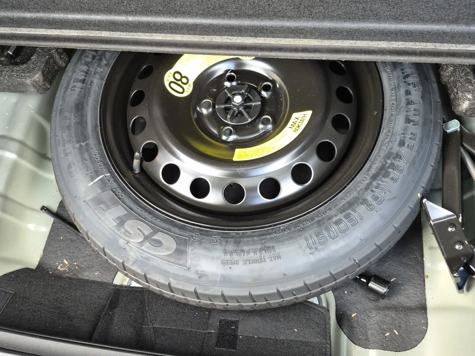 Spare Tire & Wheel Photo