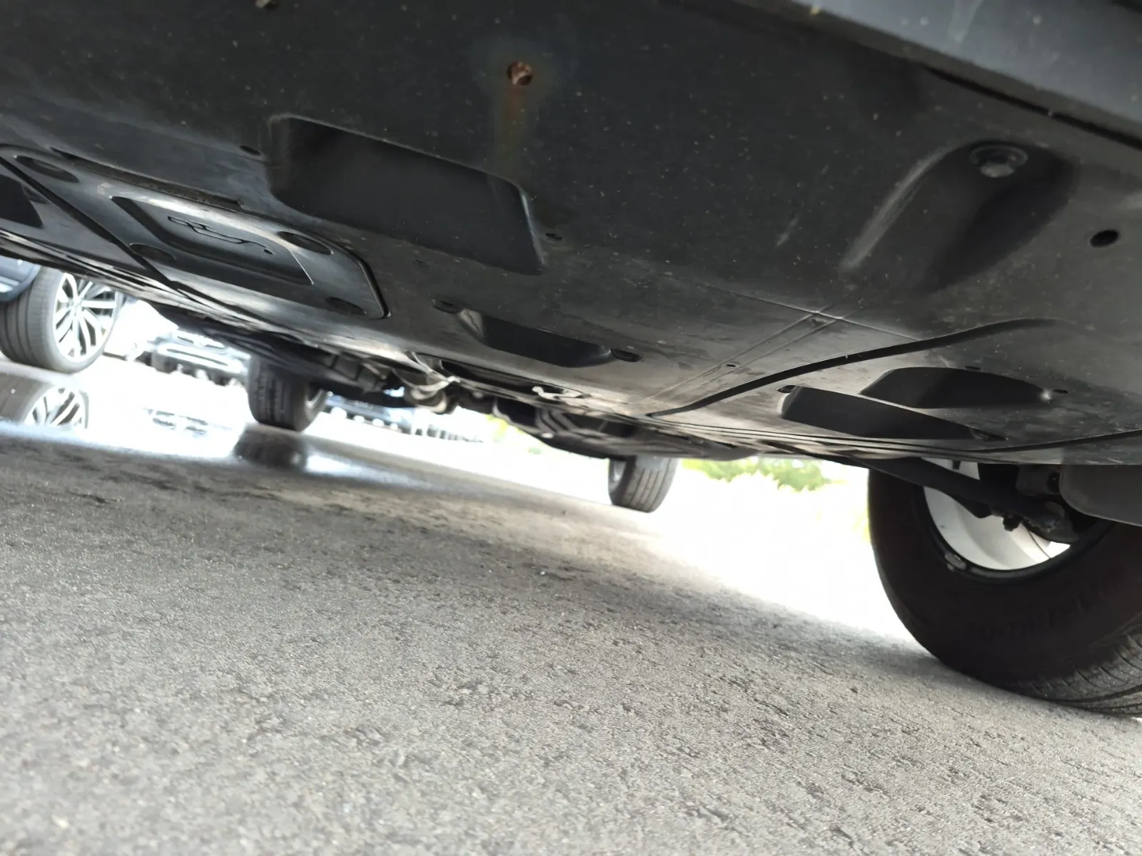 Undercarriage - Front Photo