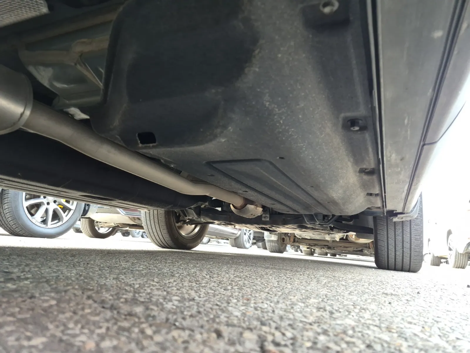 Undercarriage - Passenger Photo