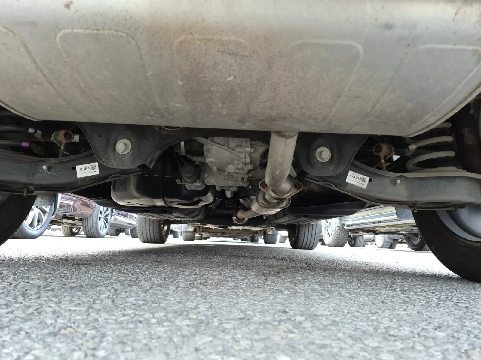 Undercarriage - Rear Photo