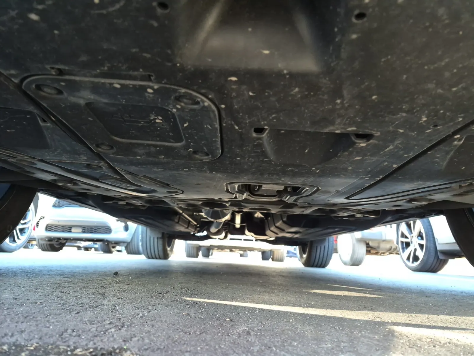 Undercarriage - Front Photo