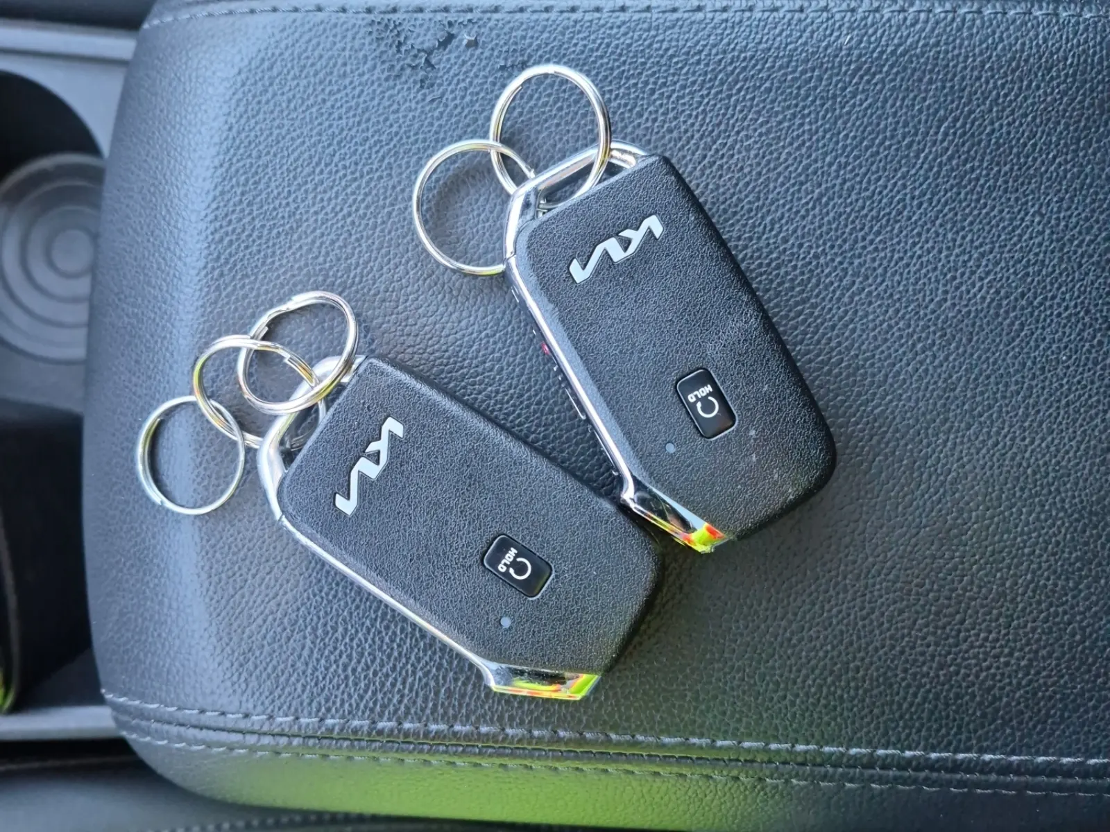 Keys/Fobs/Manual Photo