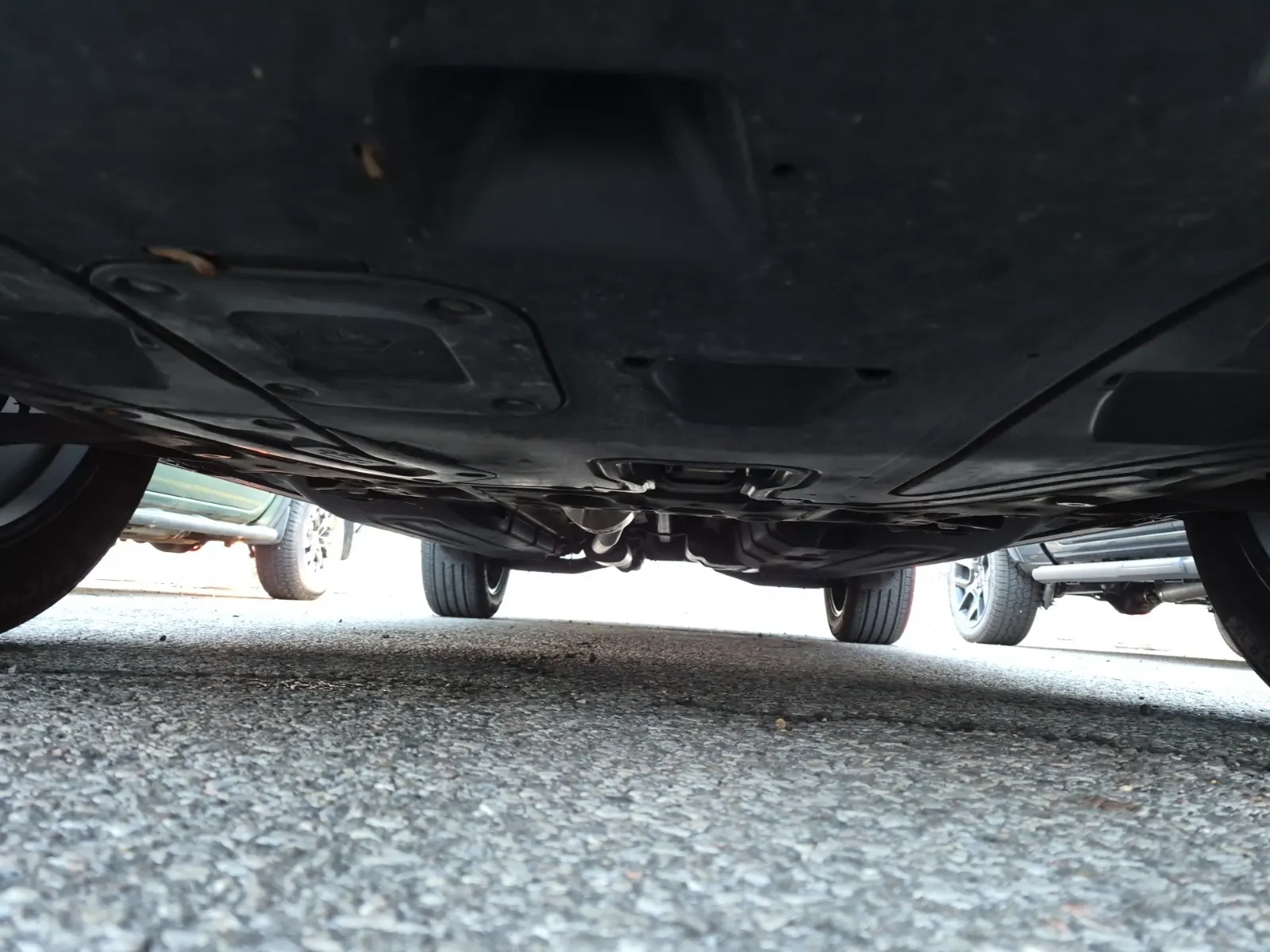 Undercarriage - Front Photo