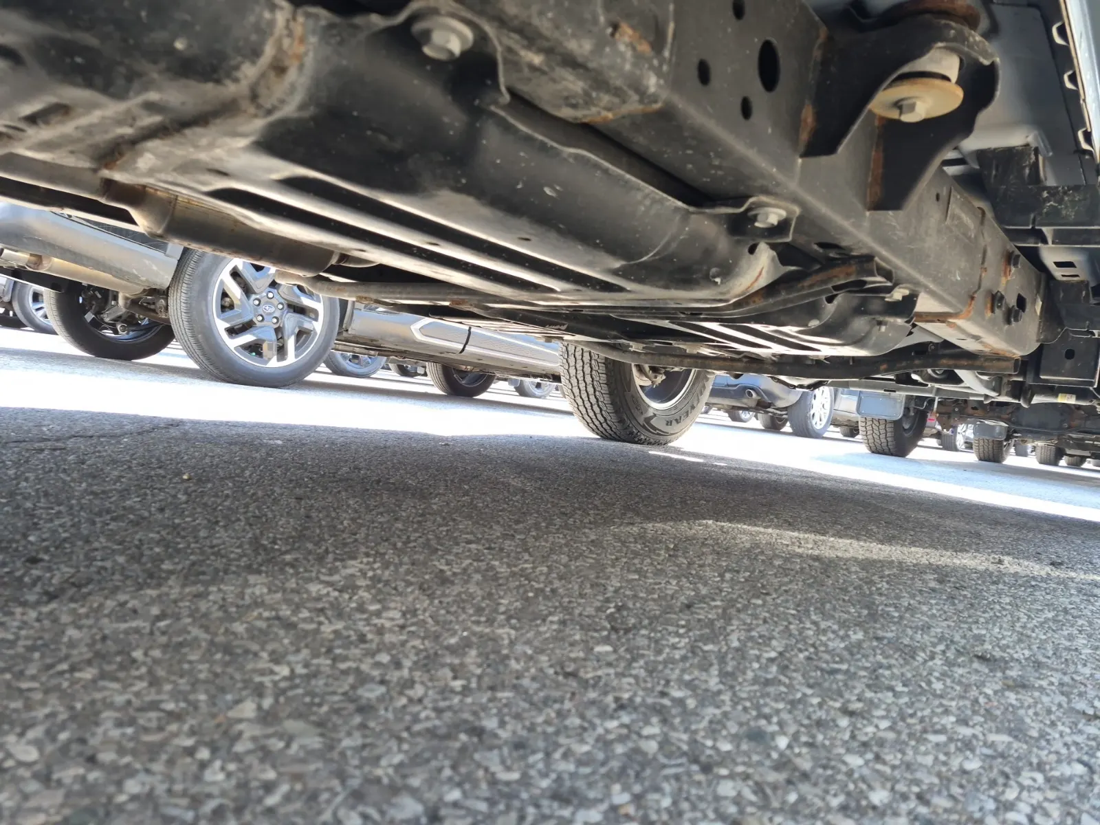 Undercarriage - Passenger Photo