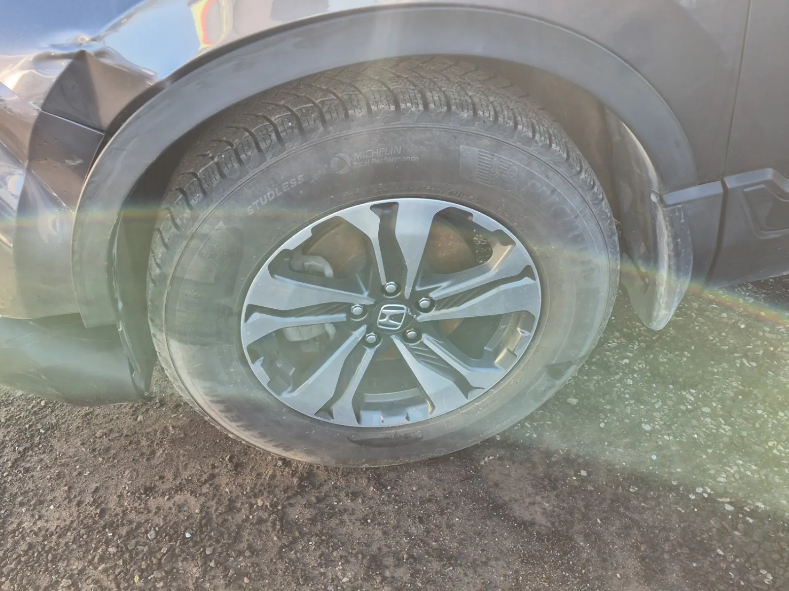 Front driver wheel/tire photo