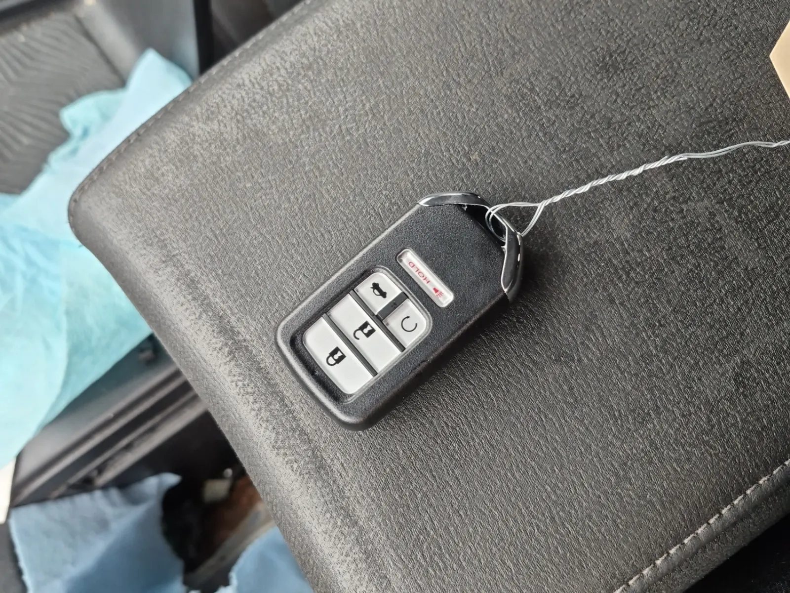 Keys/Fobs/Manual Photo