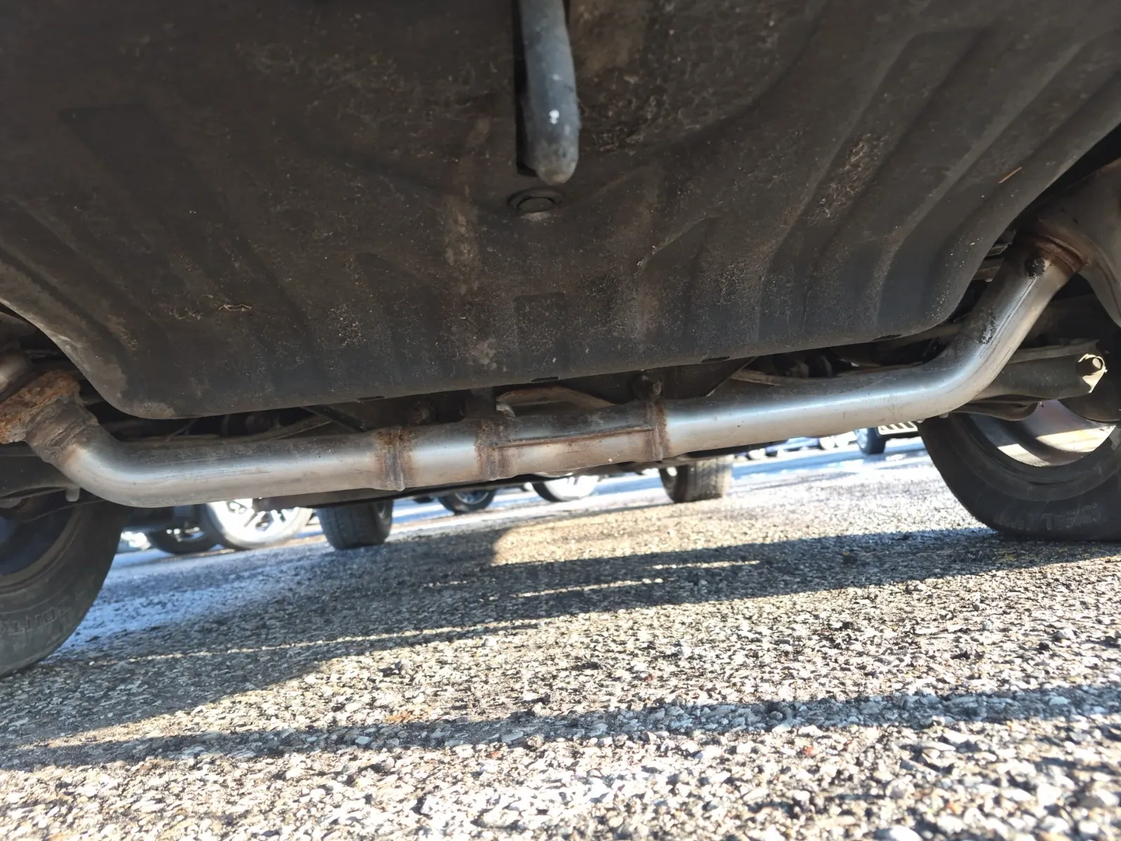 Undercarriage - Rear Photo