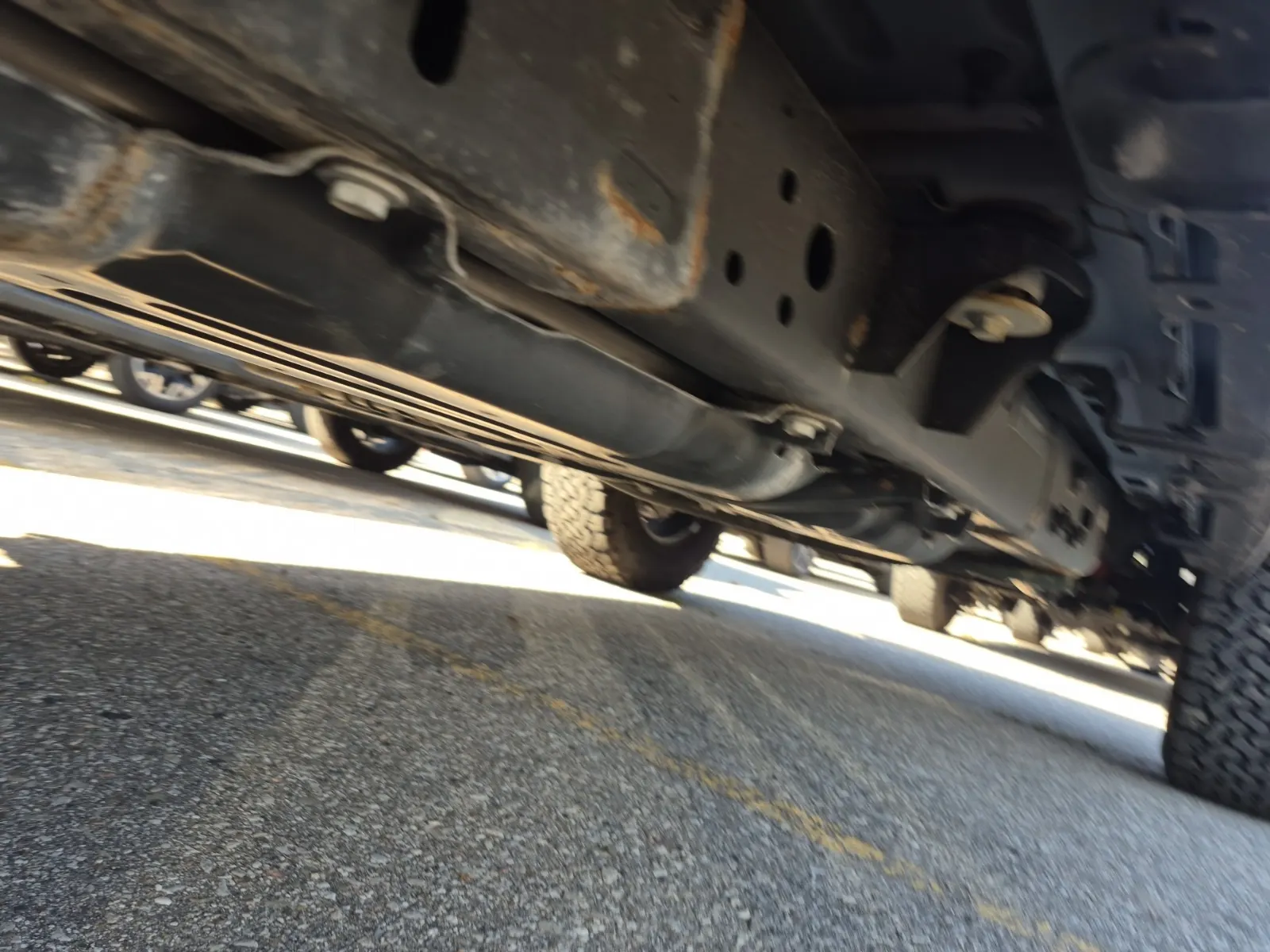 Undercarriage - Passenger Photo