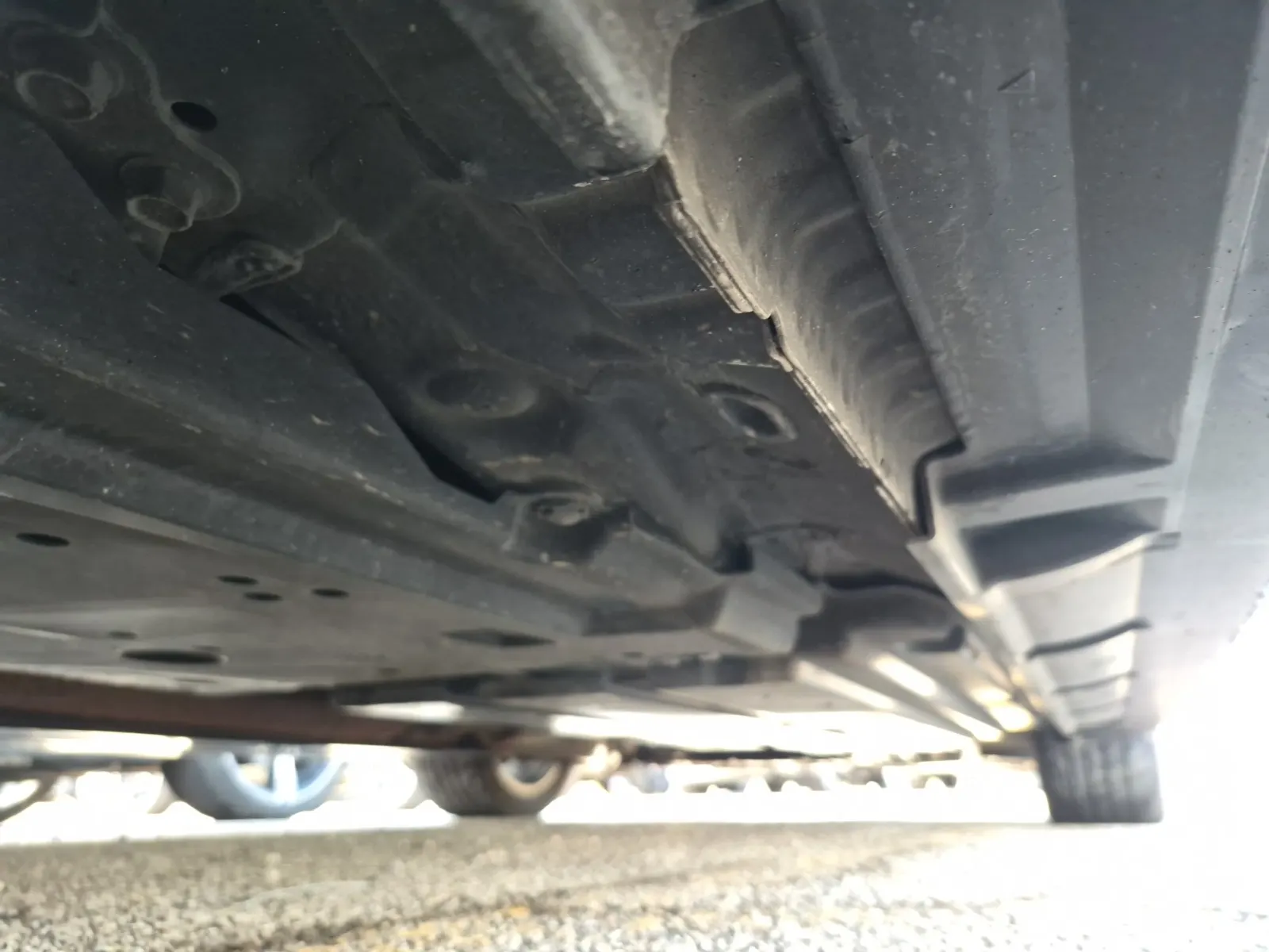 Undercarriage - Passenger Photo