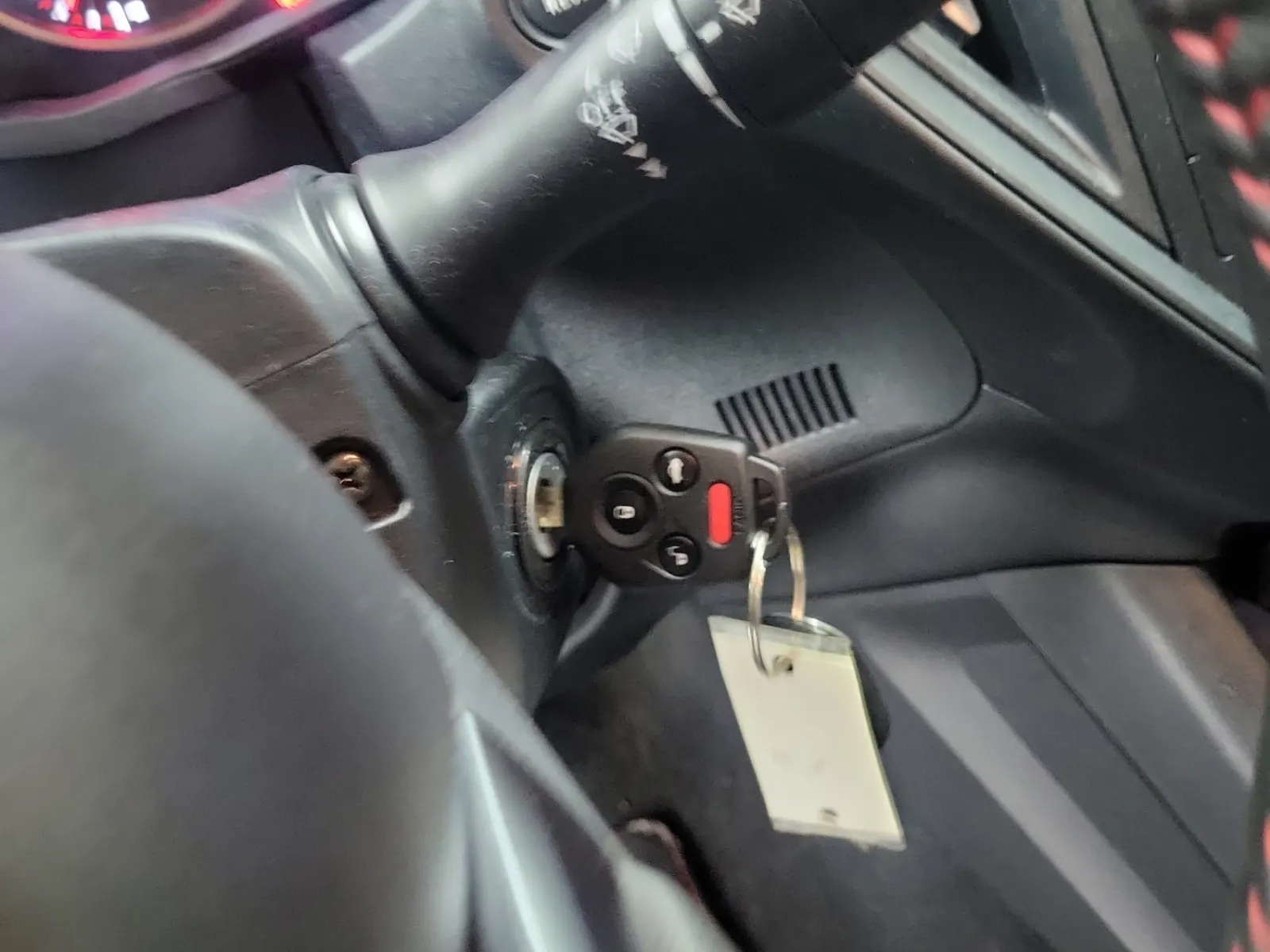 Keys/Fobs/Manual Photo