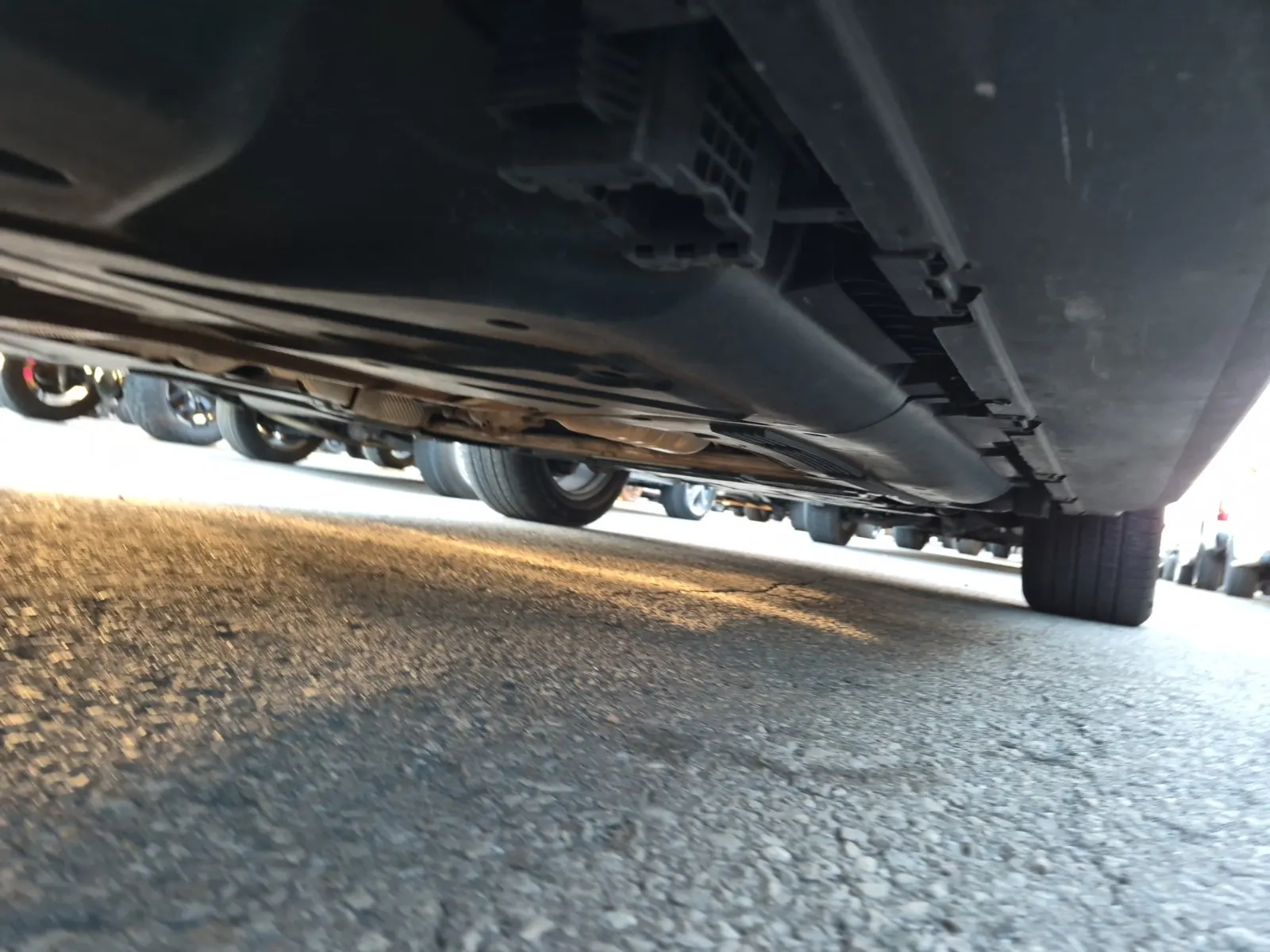 Undercarriage - Passenger Photo