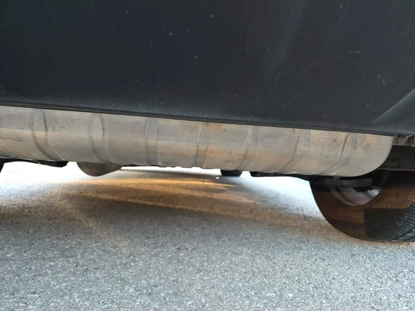Undercarriage - Rear Photo