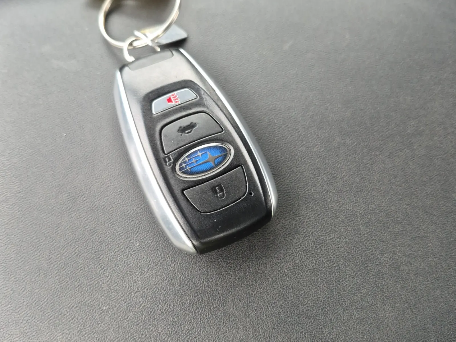 Keys/Fobs/Manual Photo