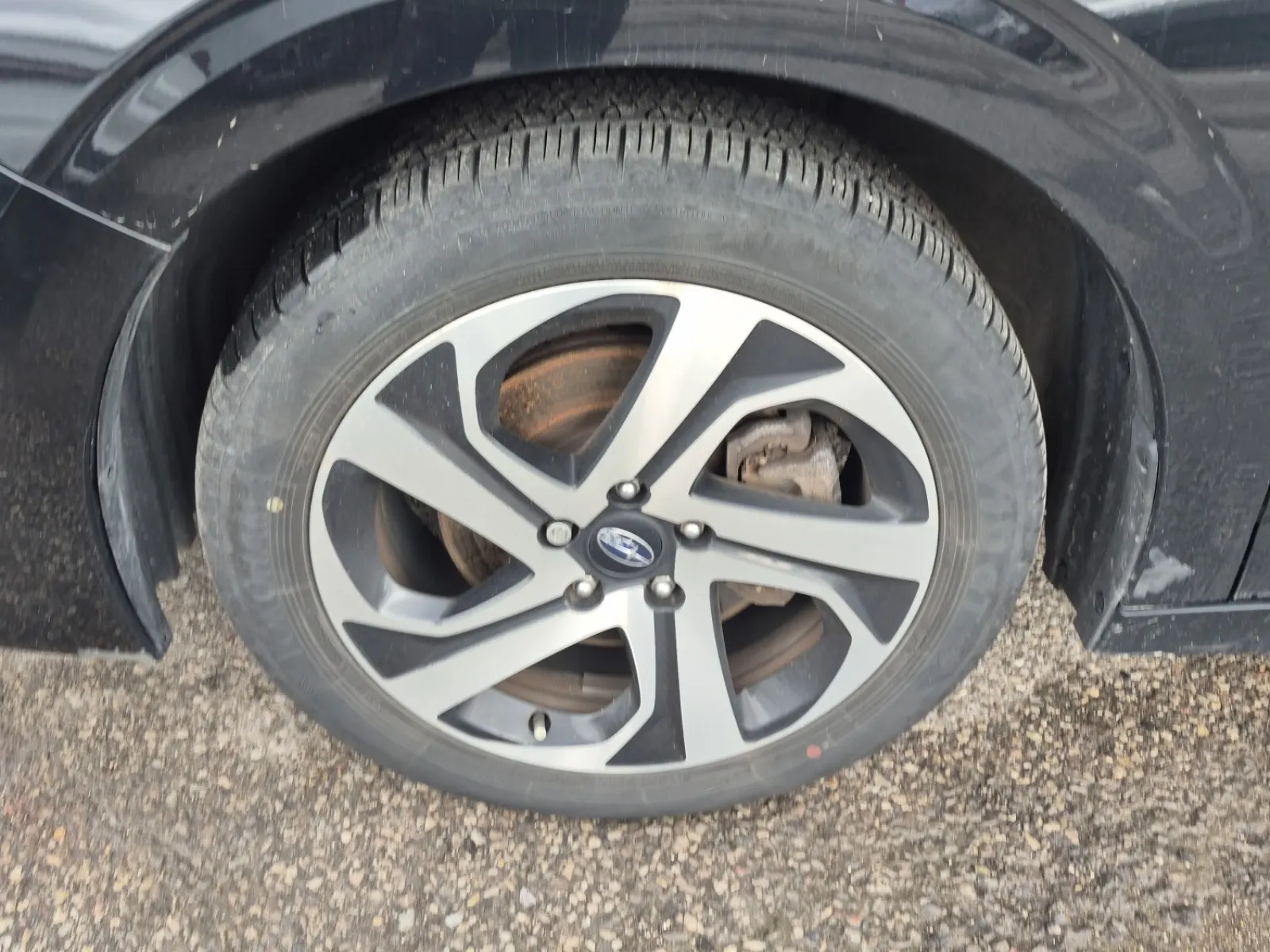 Front driver wheel/tire photo