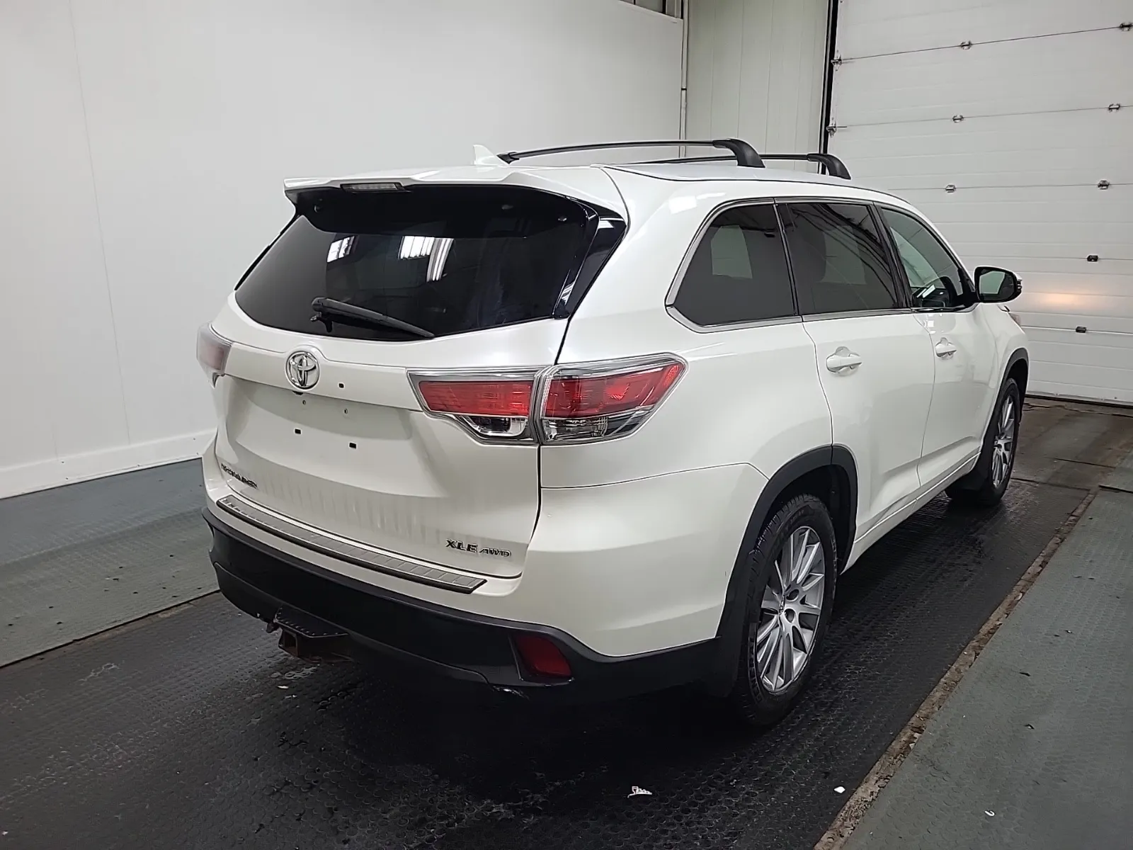 Passenger Rear 3/4 Photo