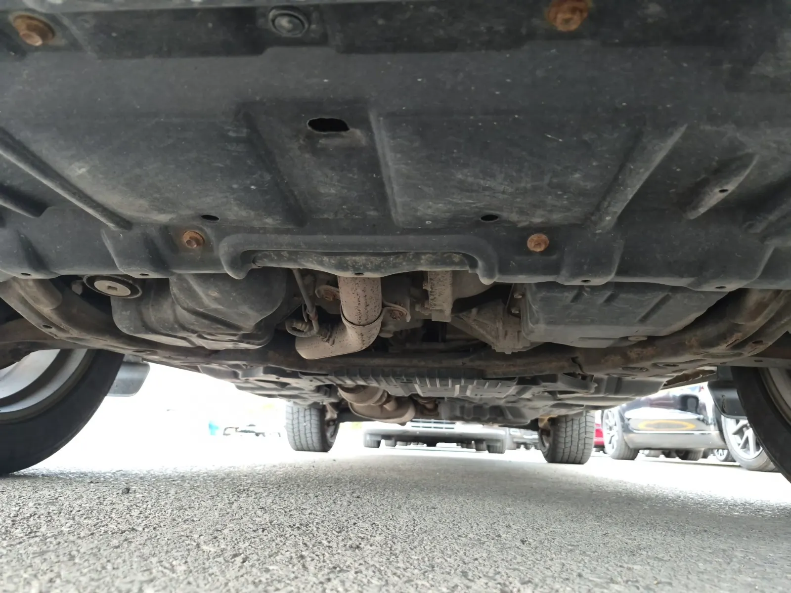 Undercarriage - Front Photo