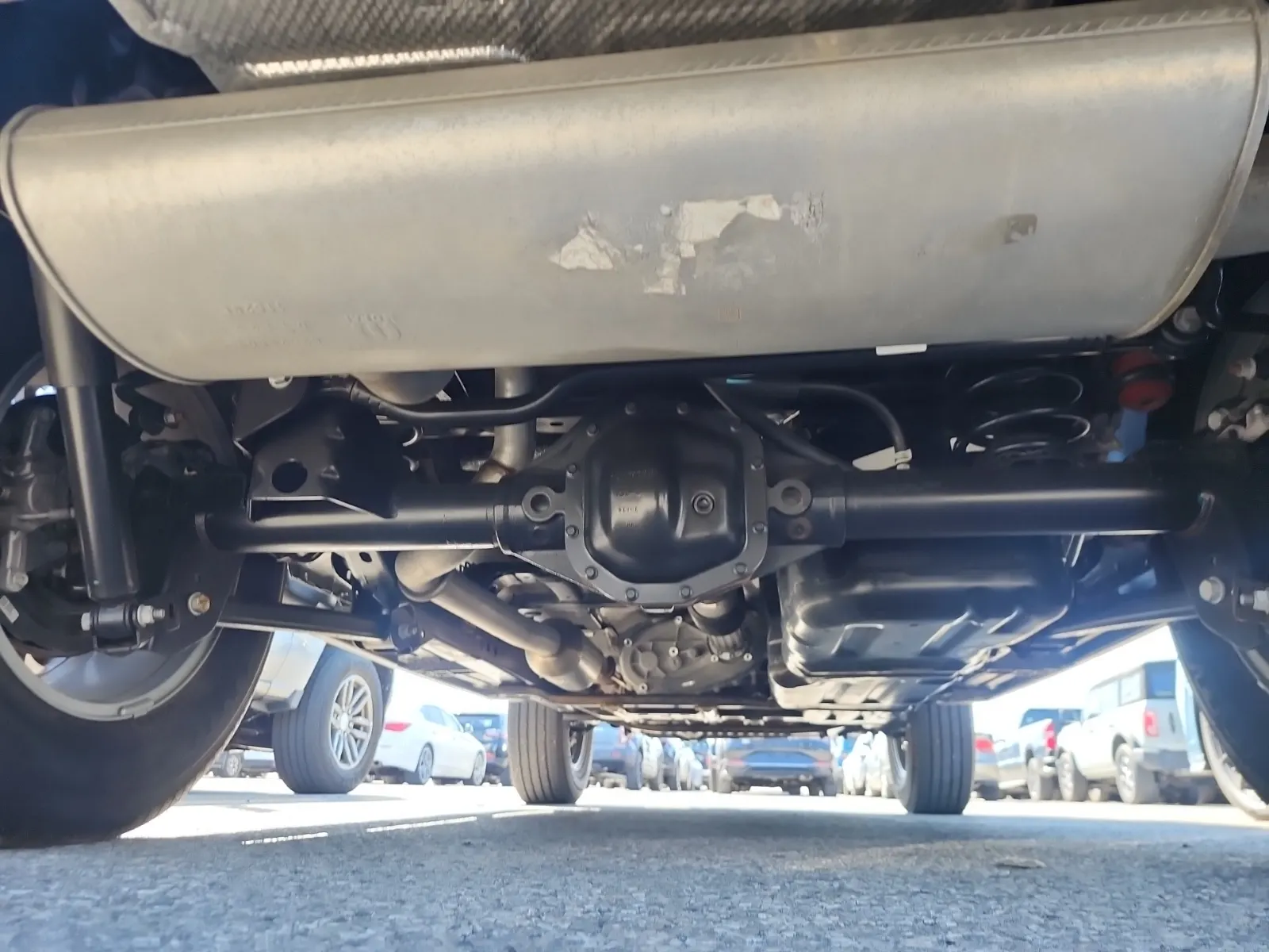 Undercarriage - Rear Photo