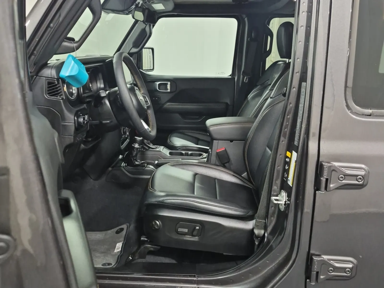 Front Interior Photo